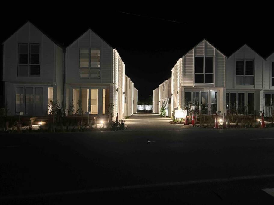 Island ambience in the heart of Matakana view 4