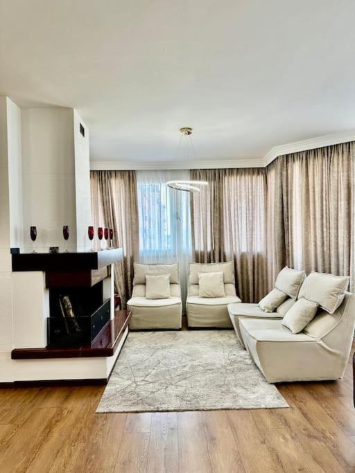 8th Floor Luxury Apartment Tirana 2