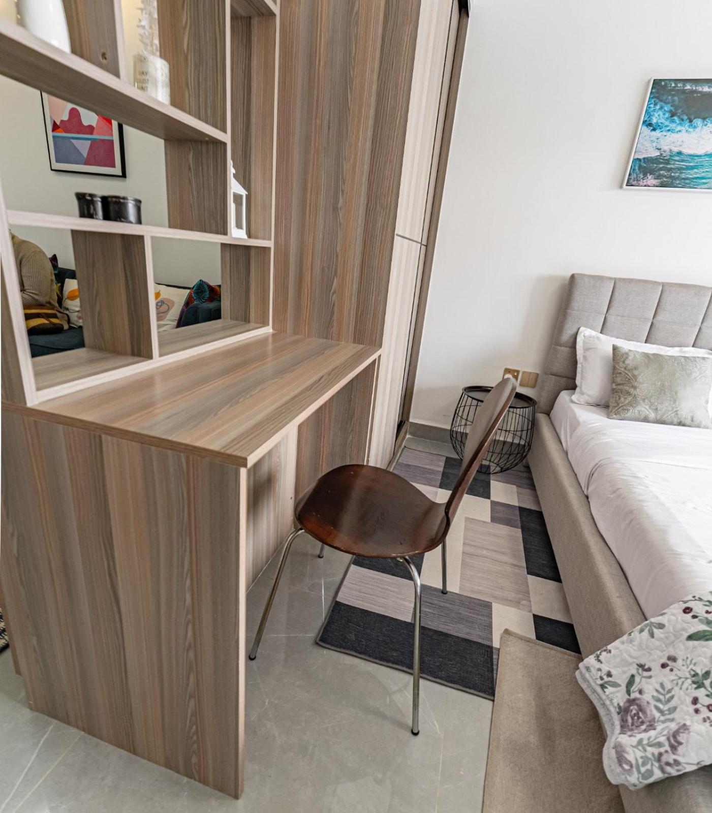 Cosy 1br furnished apt kilimani view 3