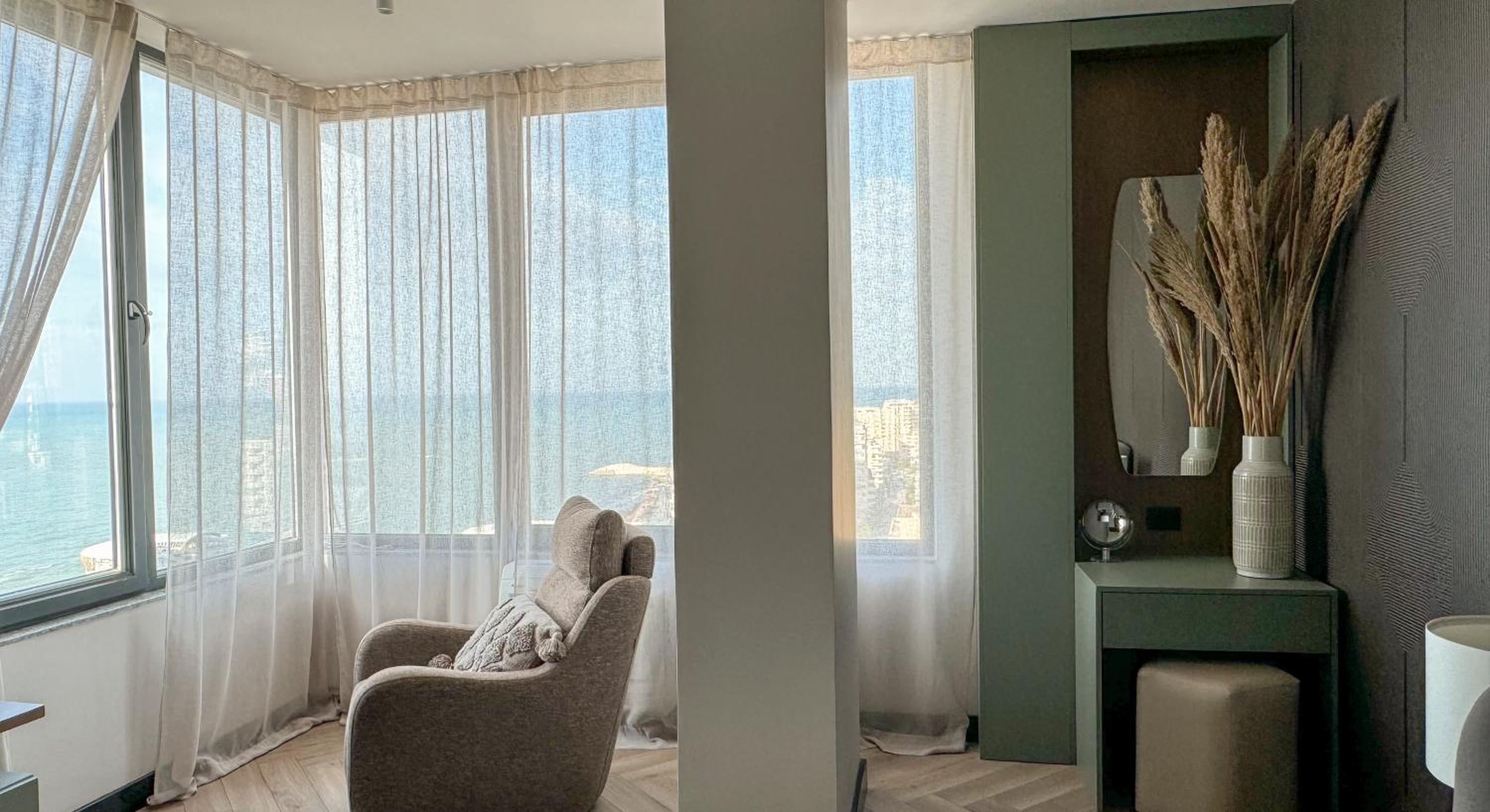 Luxury Apartment - Sea View