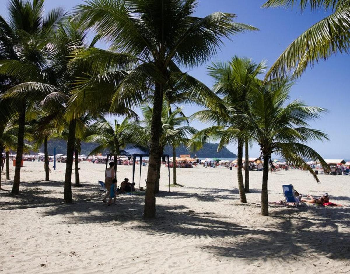 Apê Temporada II Praia Grande SP Completo com Piscina, Churrasqueira, Estacionamento, Wi-Fi