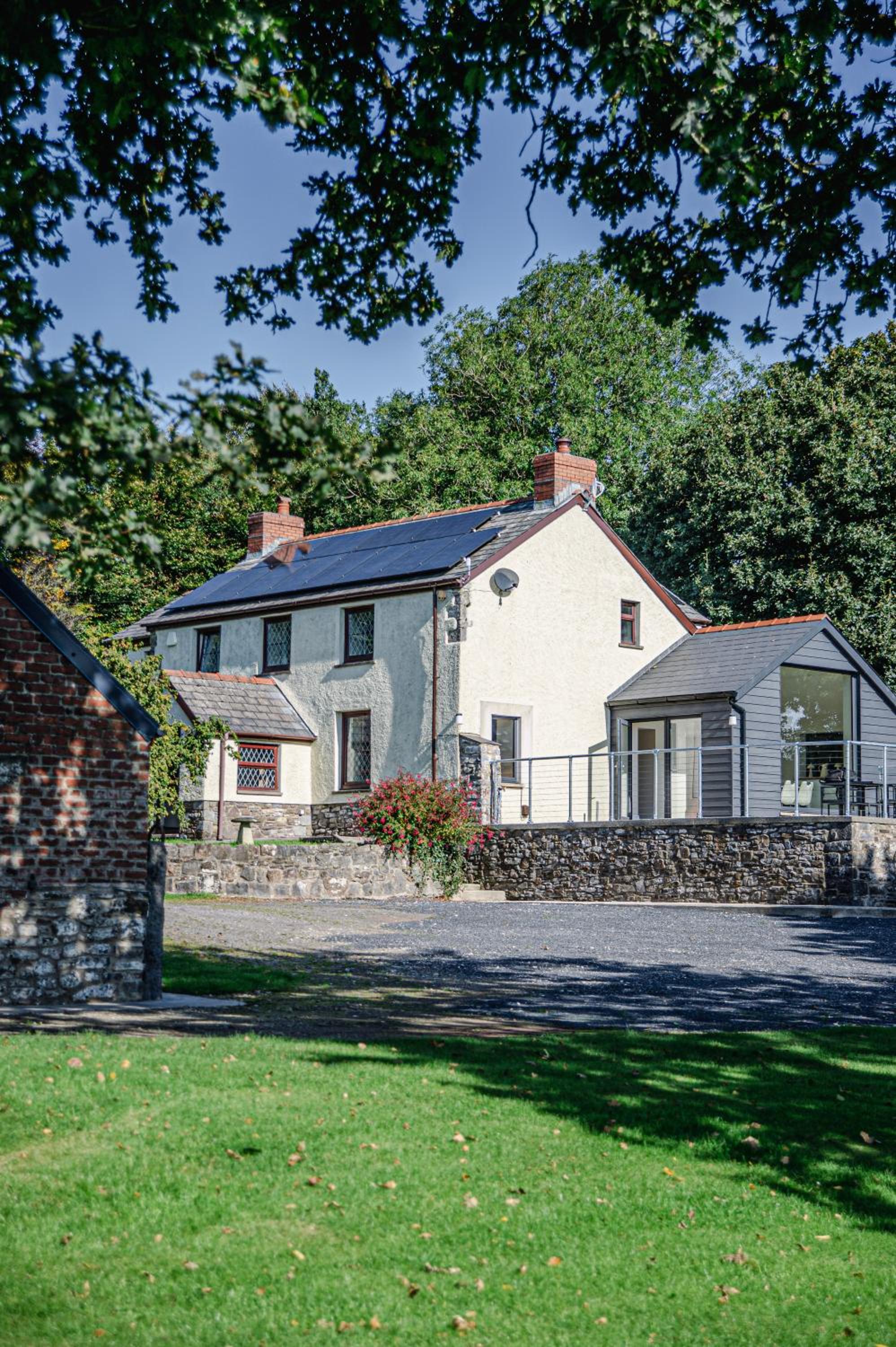 Luxe Farmhouse Getaway in Carmarthenshire