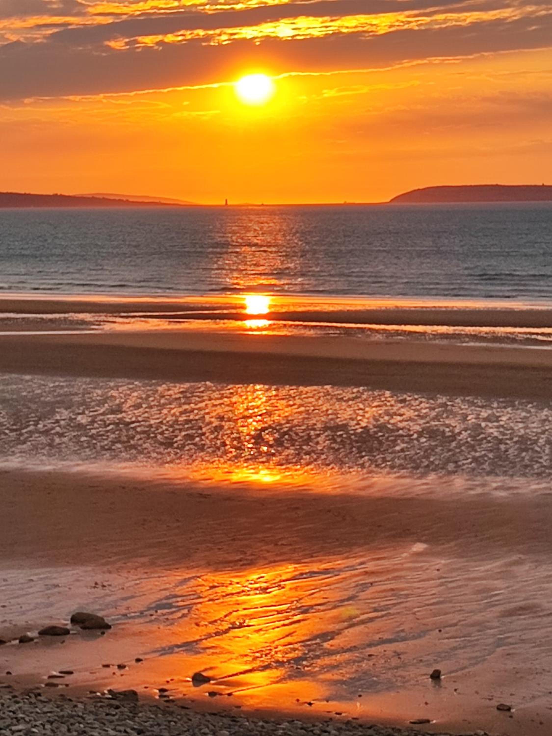 Fantastic sea views at Century's old Alma's Cottage - Sleeps up to 8 guests view 2