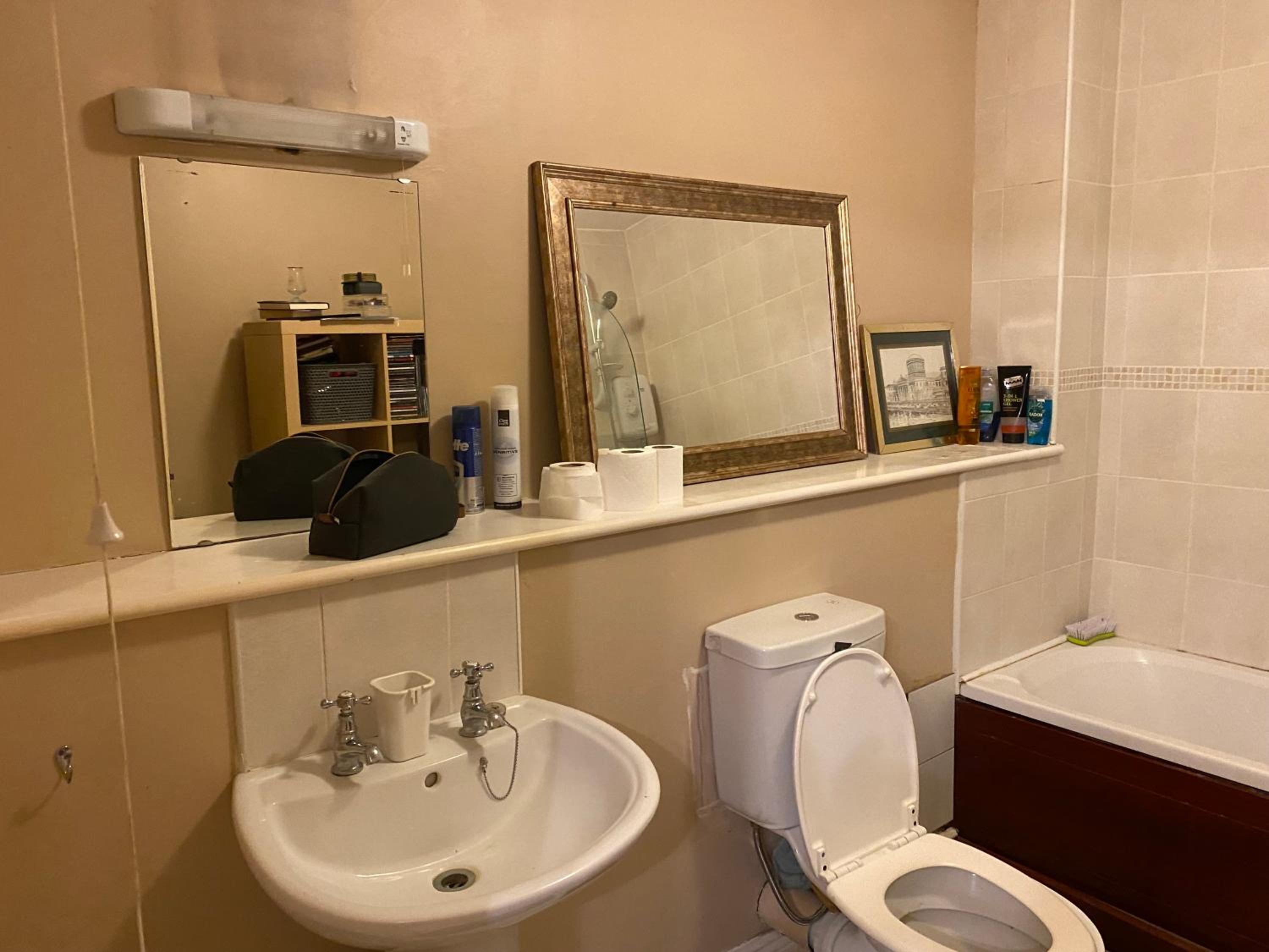 Comfy Apartment near Dublin Airport with FREE PARKING