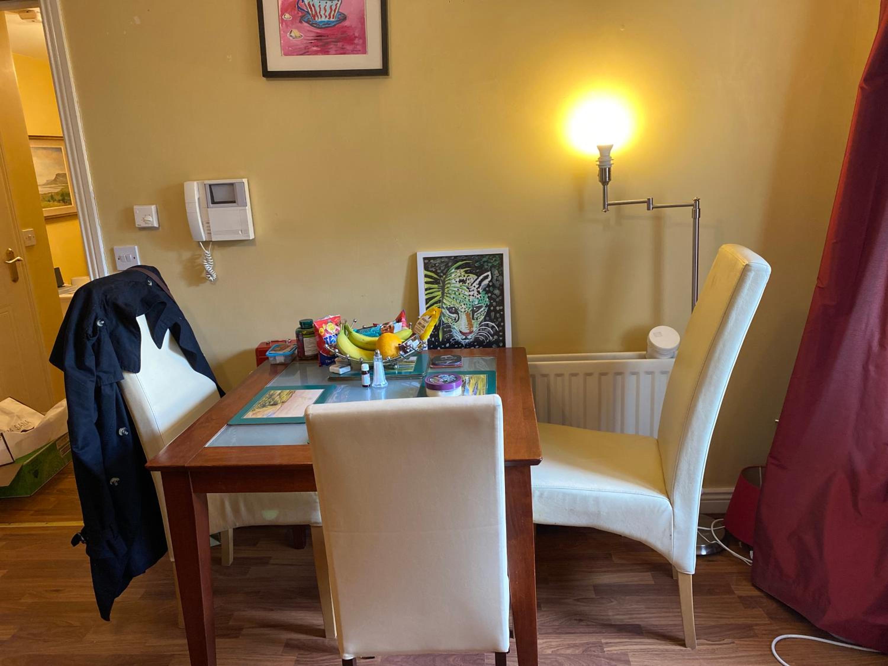 Comfy Apartment near Dublin Airport with FREE PARKING