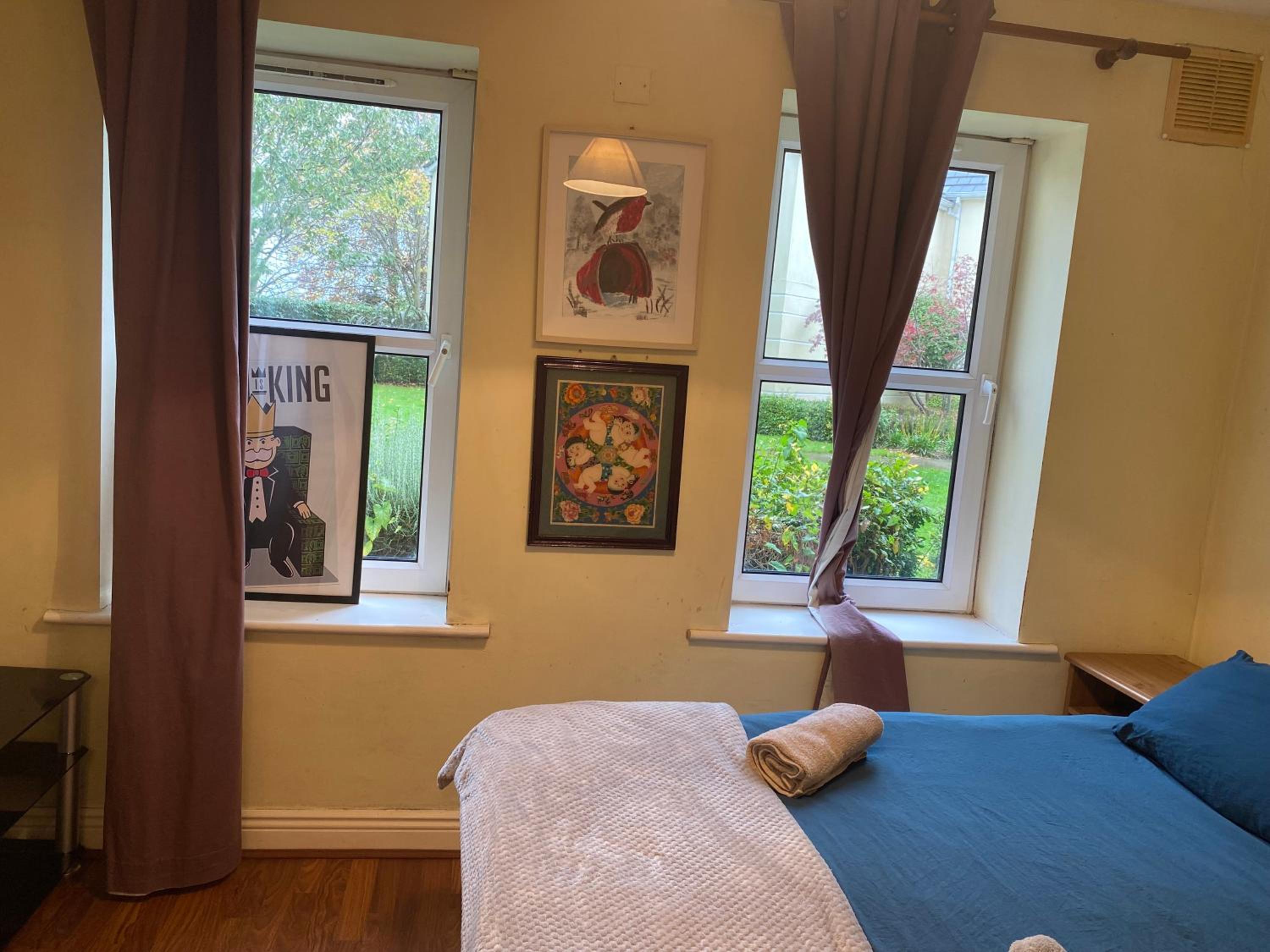 Comfy Apartment near Dublin Airport with FREE PARKING