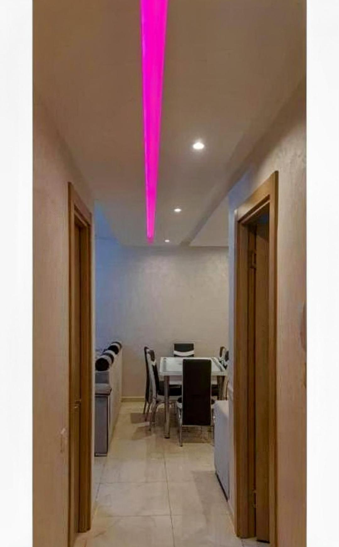Un élégant appartement à louer à Marrakech avec deux piscines et une situation en centre ville view 4