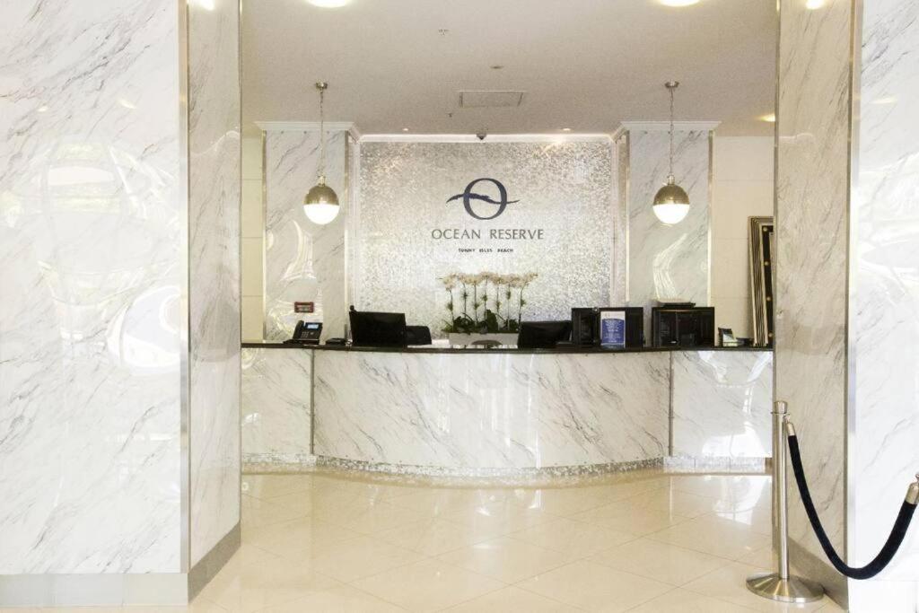Spacious apartment of 2BR - 2BTH in Ocean Reserv front the beach view 5