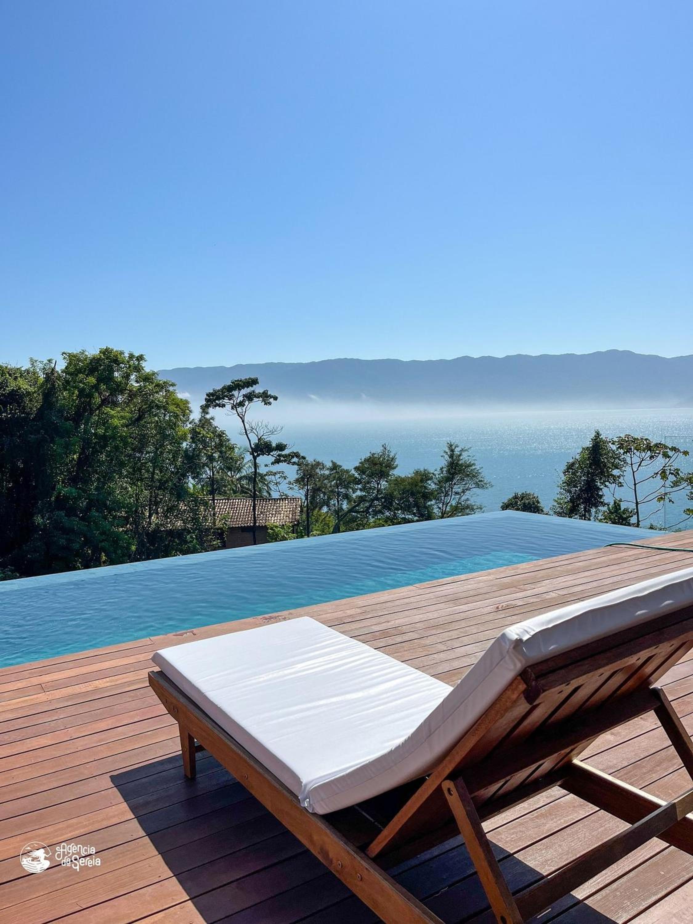 Casa com vista-mar e temporada baleias em Ilhabela
