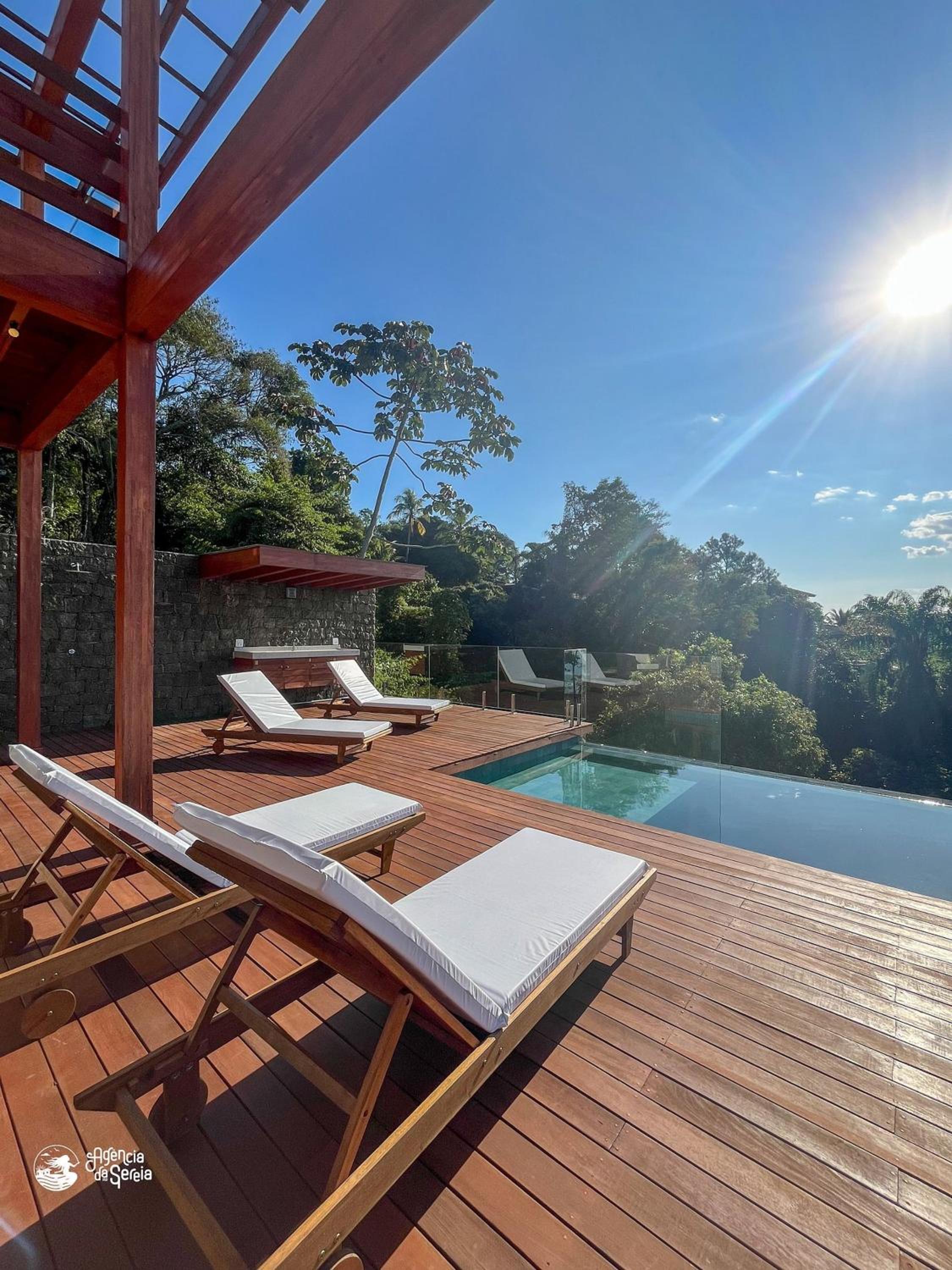 Casa com vista-mar e temporada baleias em Ilhabela