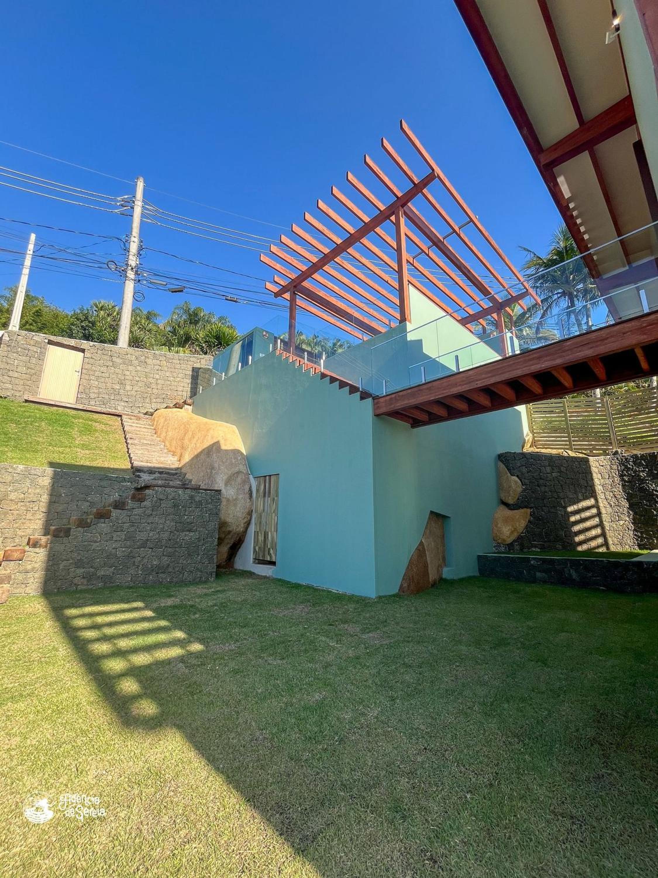 Casa com vista-mar e temporada baleias em Ilhabela