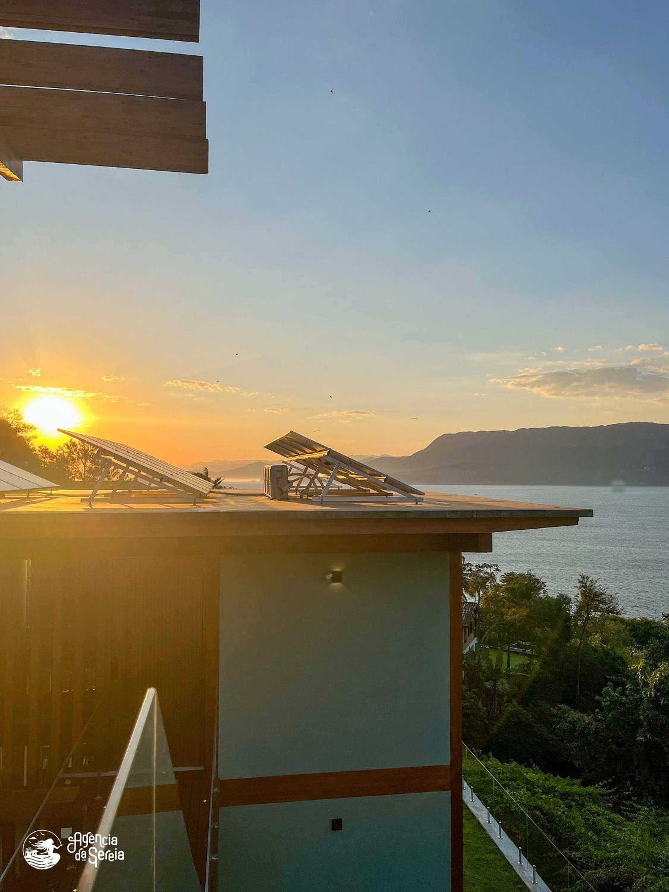 Casa com vista-mar e temporada baleias em Ilhabela