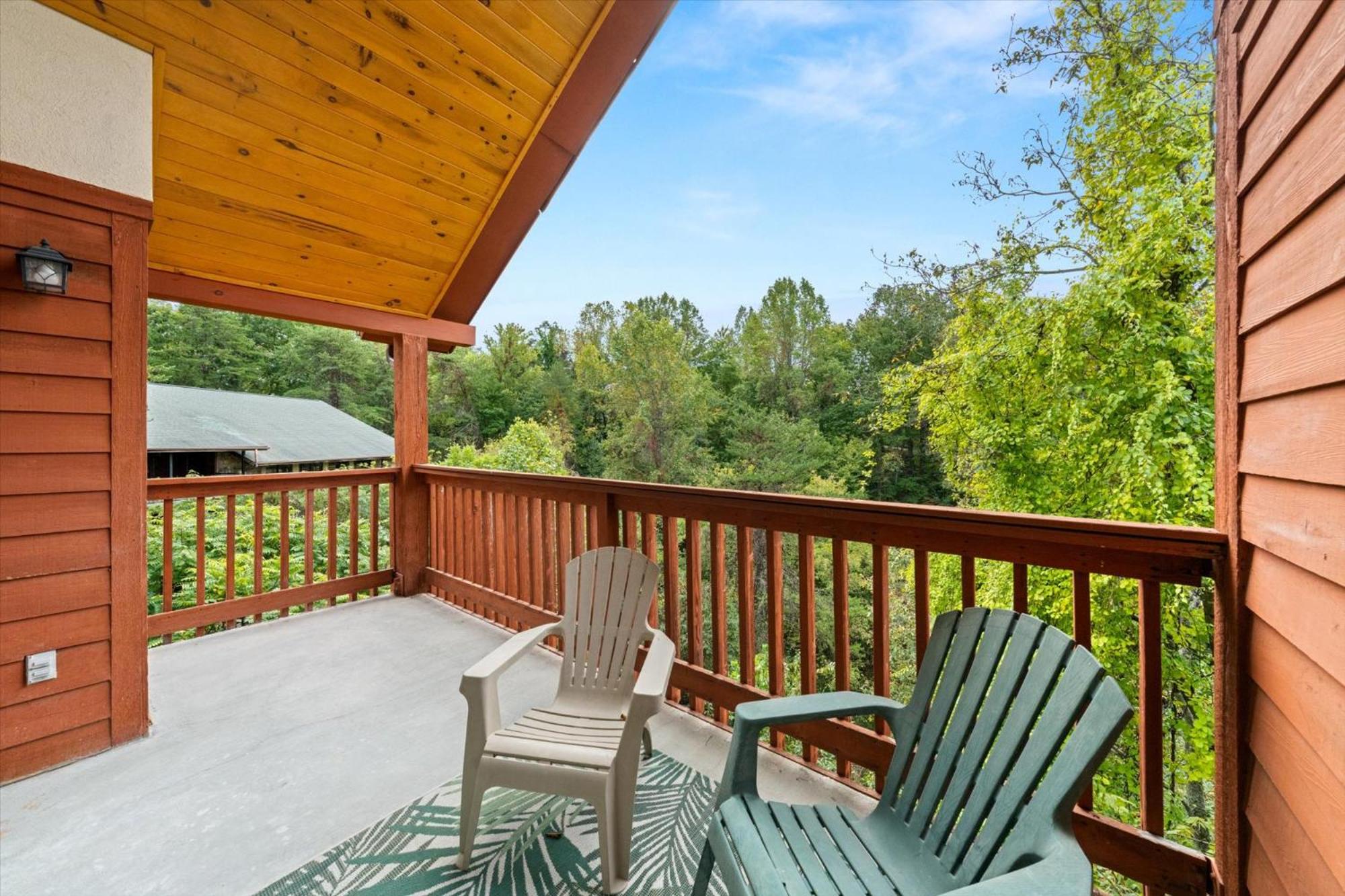 Treetop Bungalow By Colonial Properties