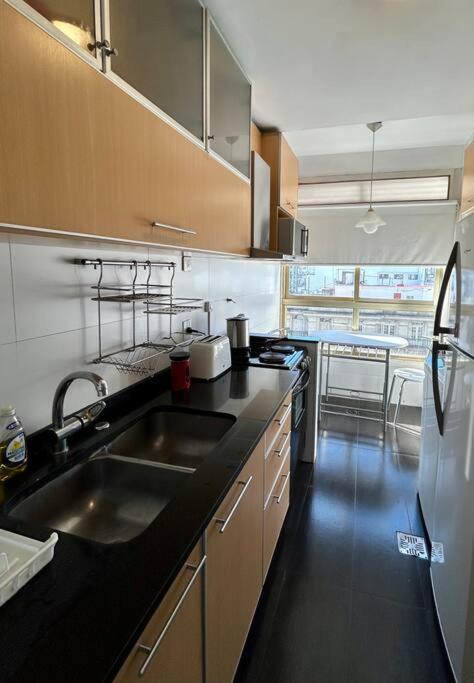 Apartamento acogedor y cómodo en el centro de la ciudad Cozy & convenient apartment downtown
