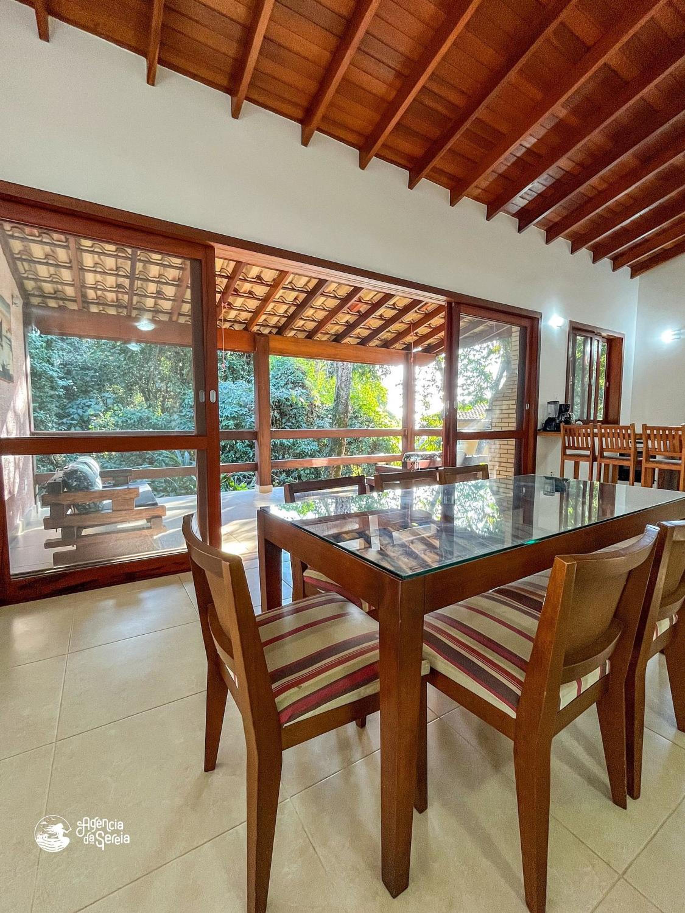 Casa espaçosa Ilhabela perto da praia das Conchas