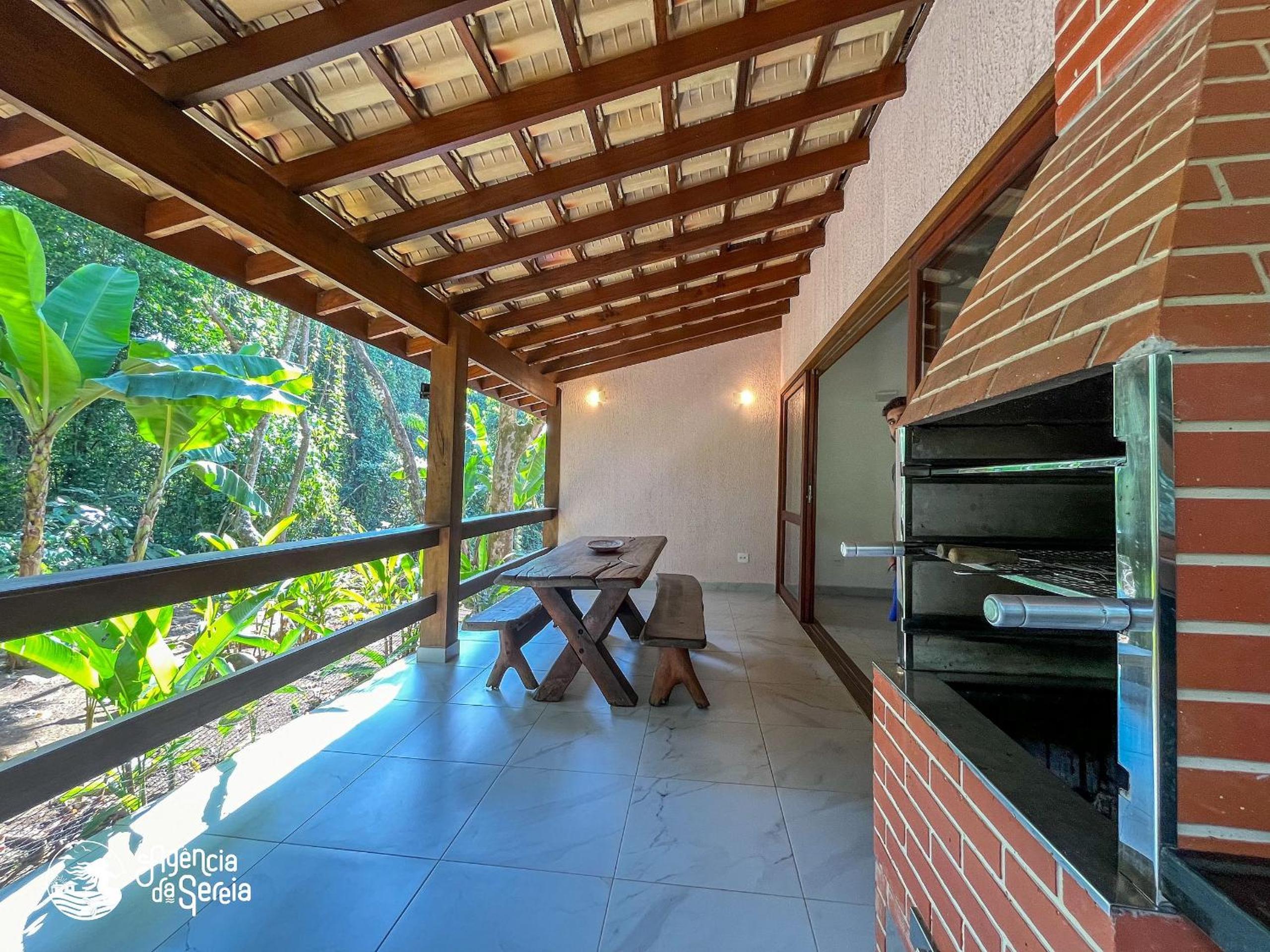 Linda casa perto da praia das Conchas em llhabela