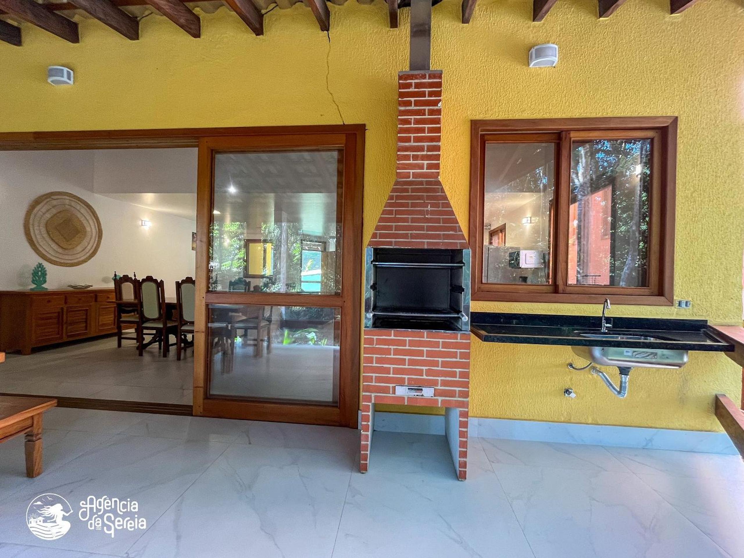 Linda casa perto da praia das Conchas em llhabela