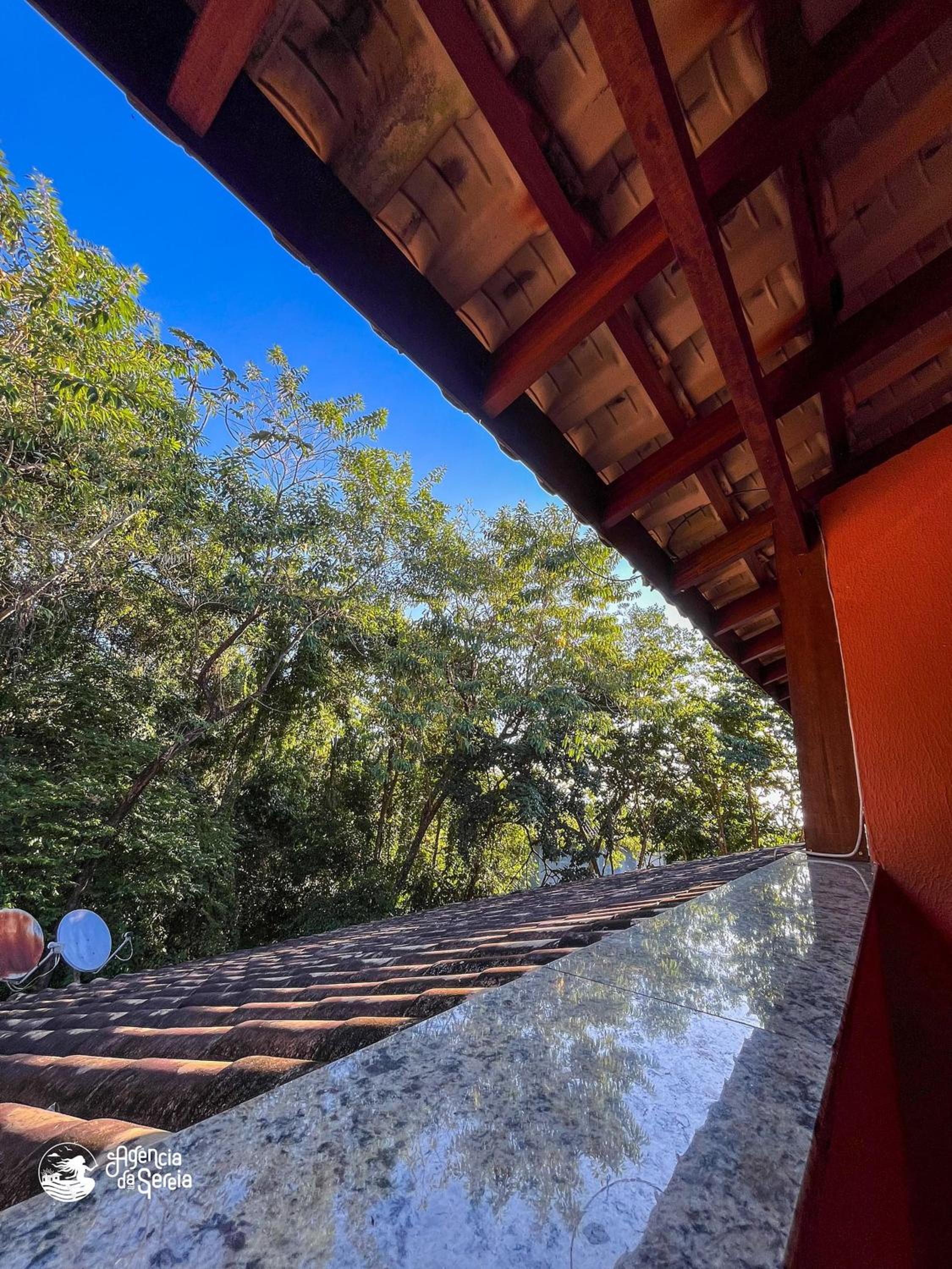 Casa charmosa em condomínio no Sul de Ilhabela