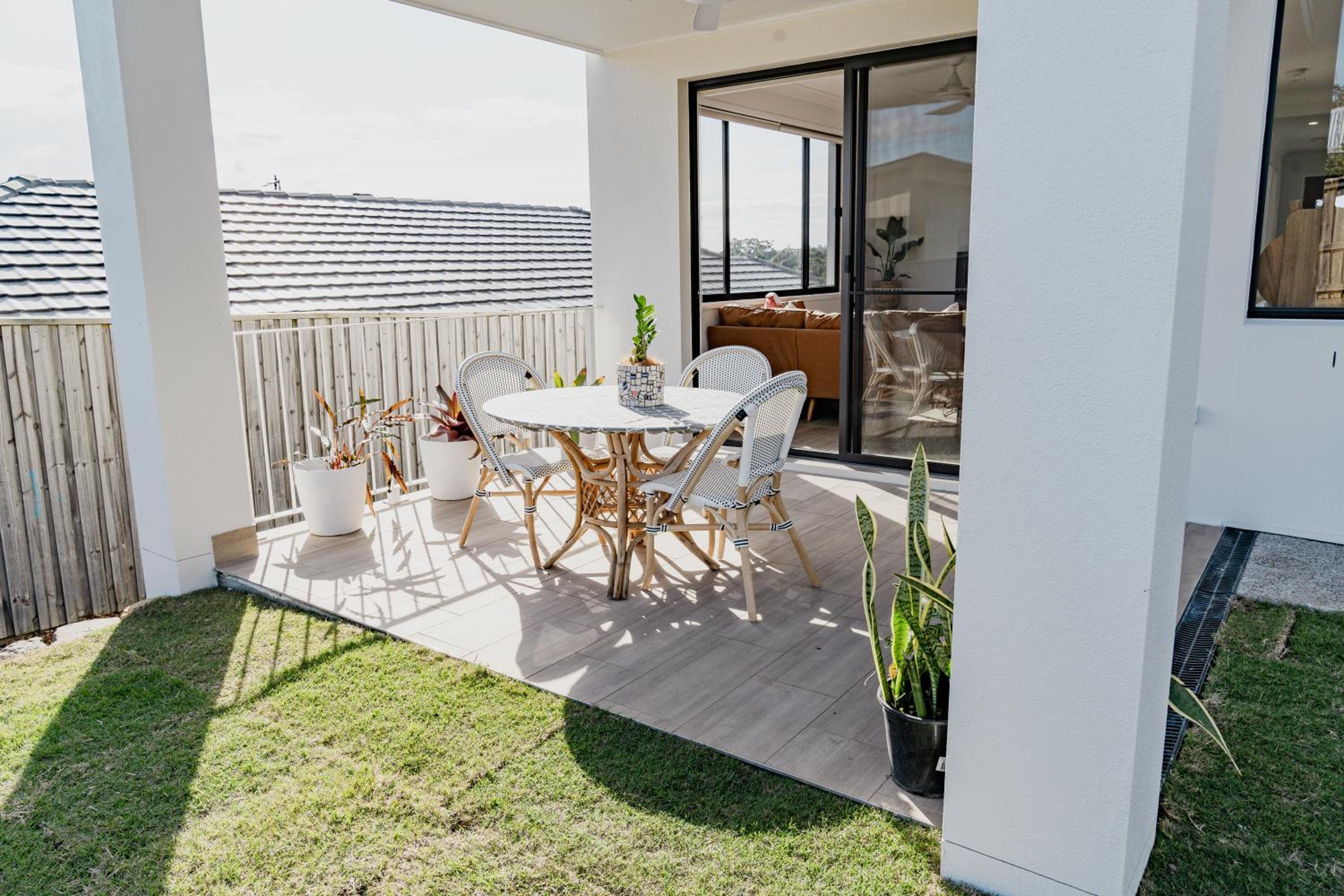 Entire Unit 02 Rooms 04 King Single Beds 11 kms to Goldcoast Airport
