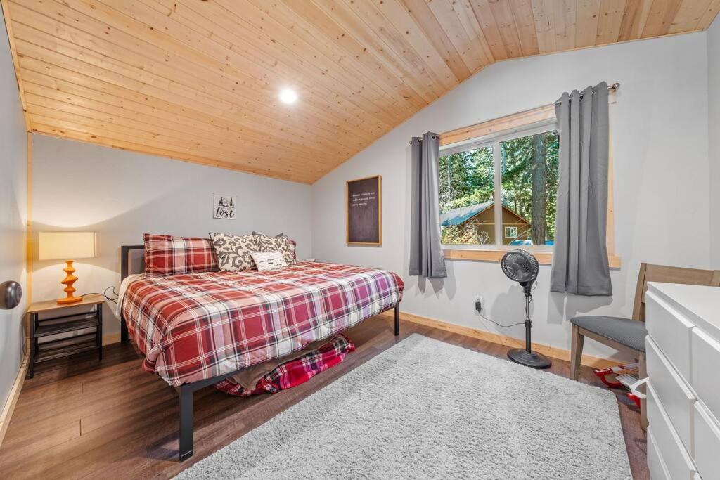 Cozy Bear Cabin