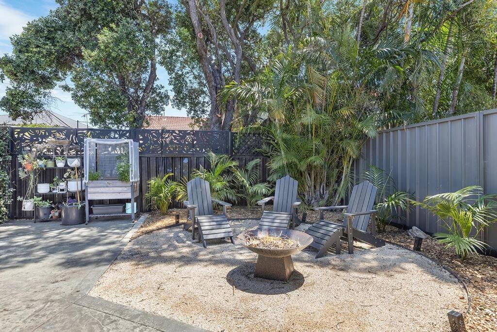 Pet-friendly slice of Carrodise