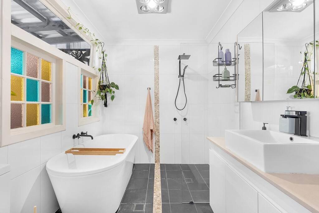 Pet-friendly slice of Carrodise