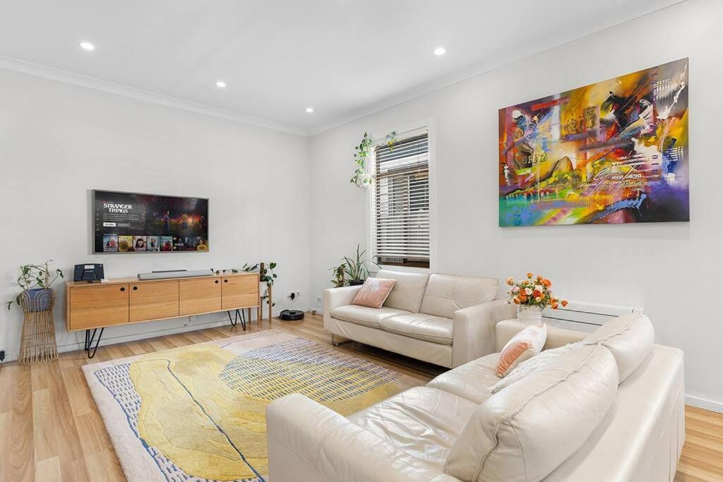 Pet-friendly slice of Carrodise