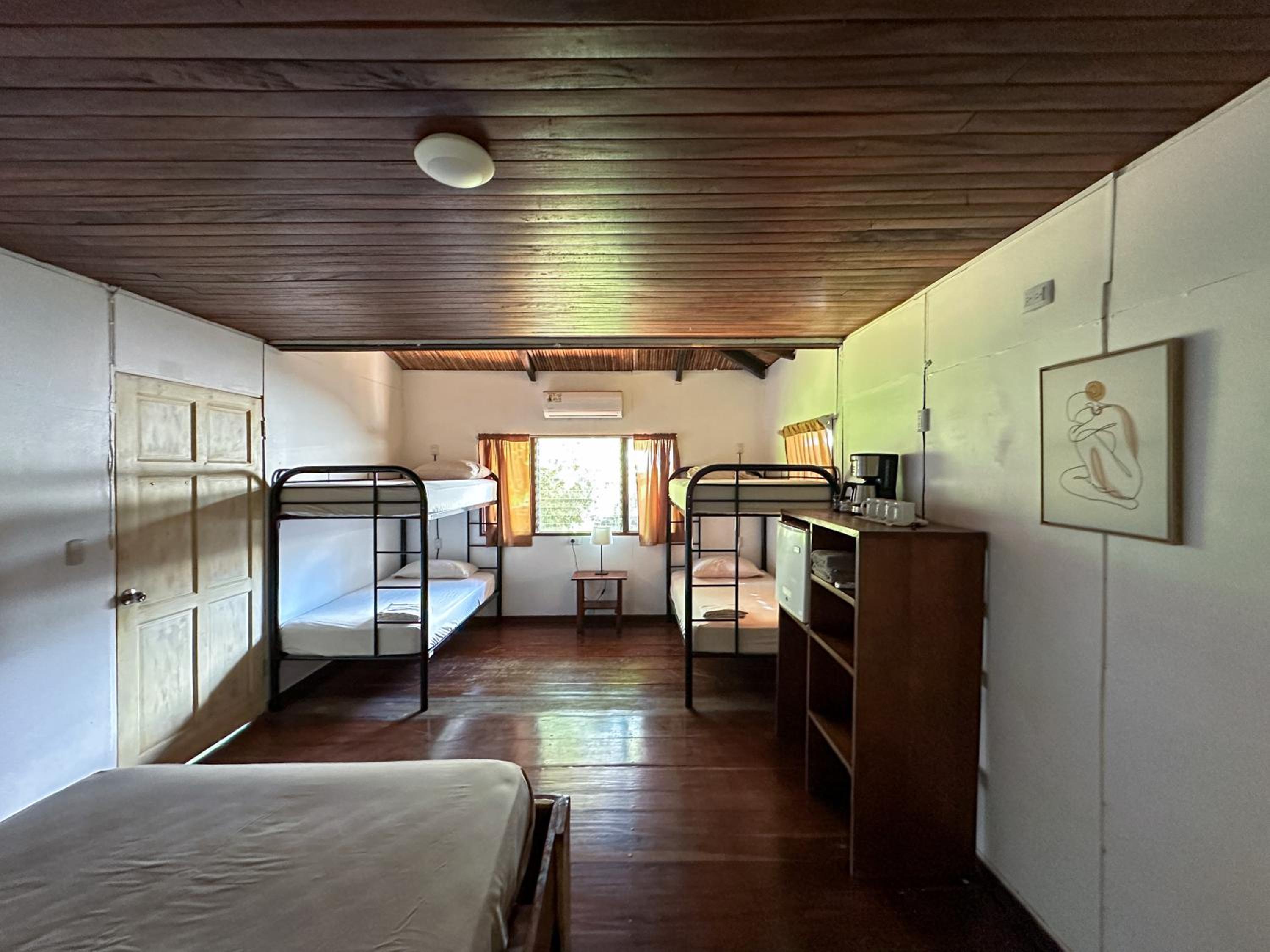 El Clan Hostel