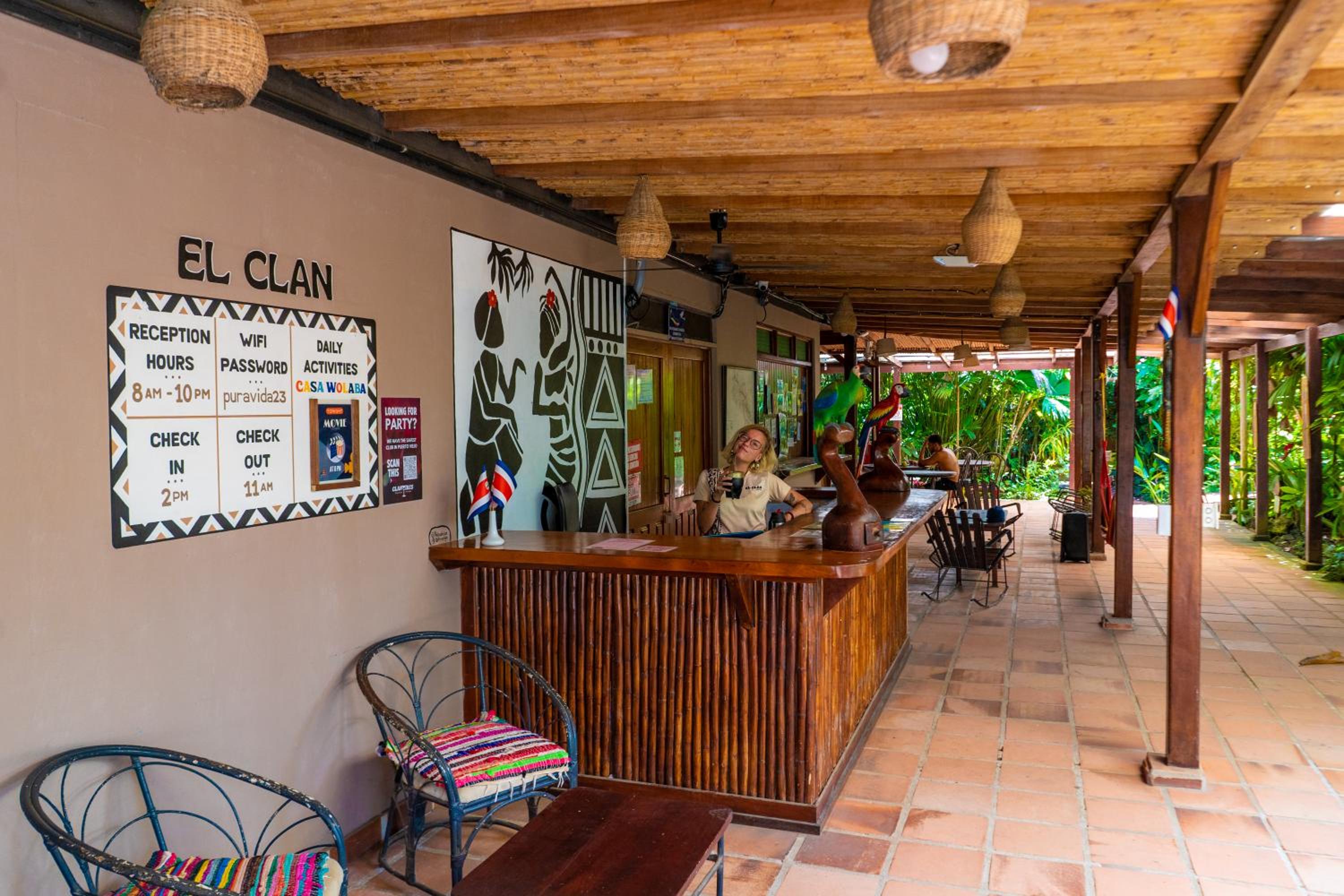 El Clan Hostel
