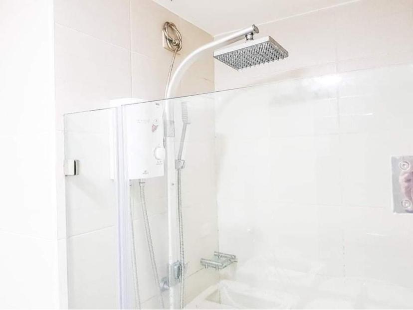 HOMEY MAKATI CONDO UNIT with NETFLIX view 2