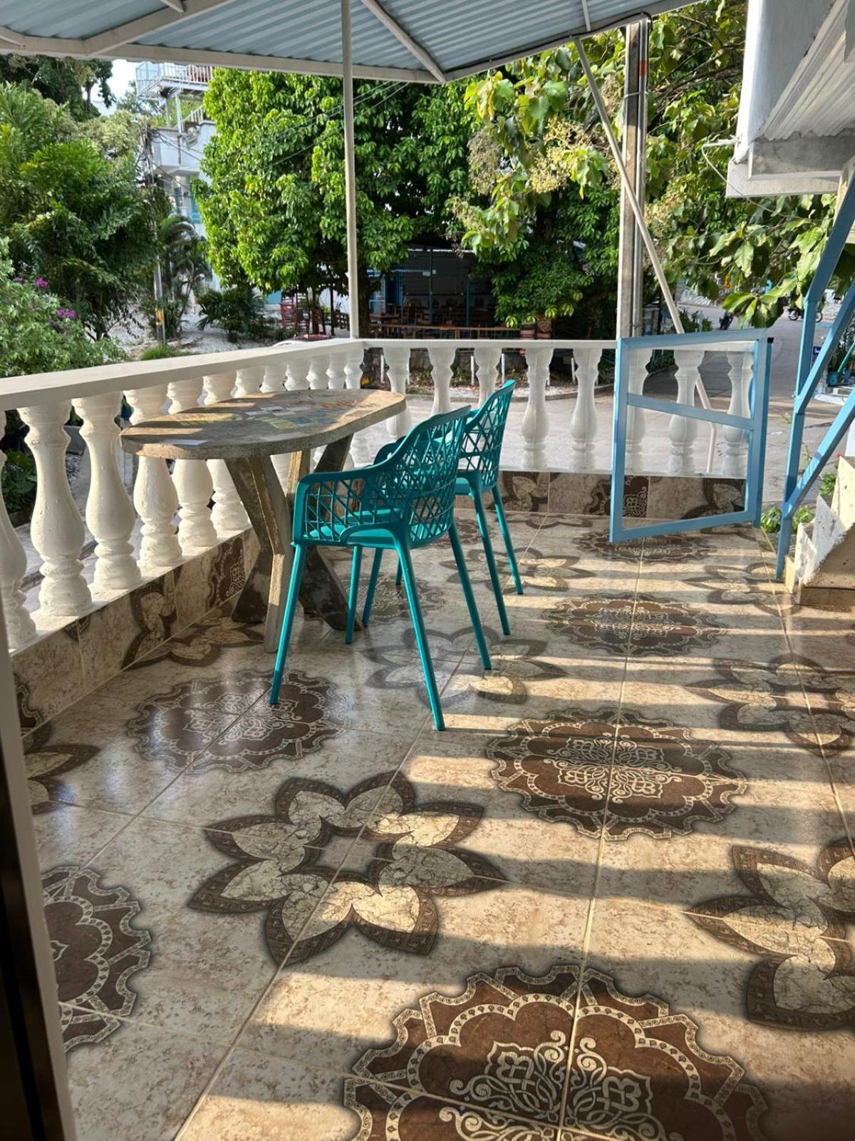 Hotel Alojamiento Doradal Antioquía, en el santorini colombiano, la aldea - Image 1