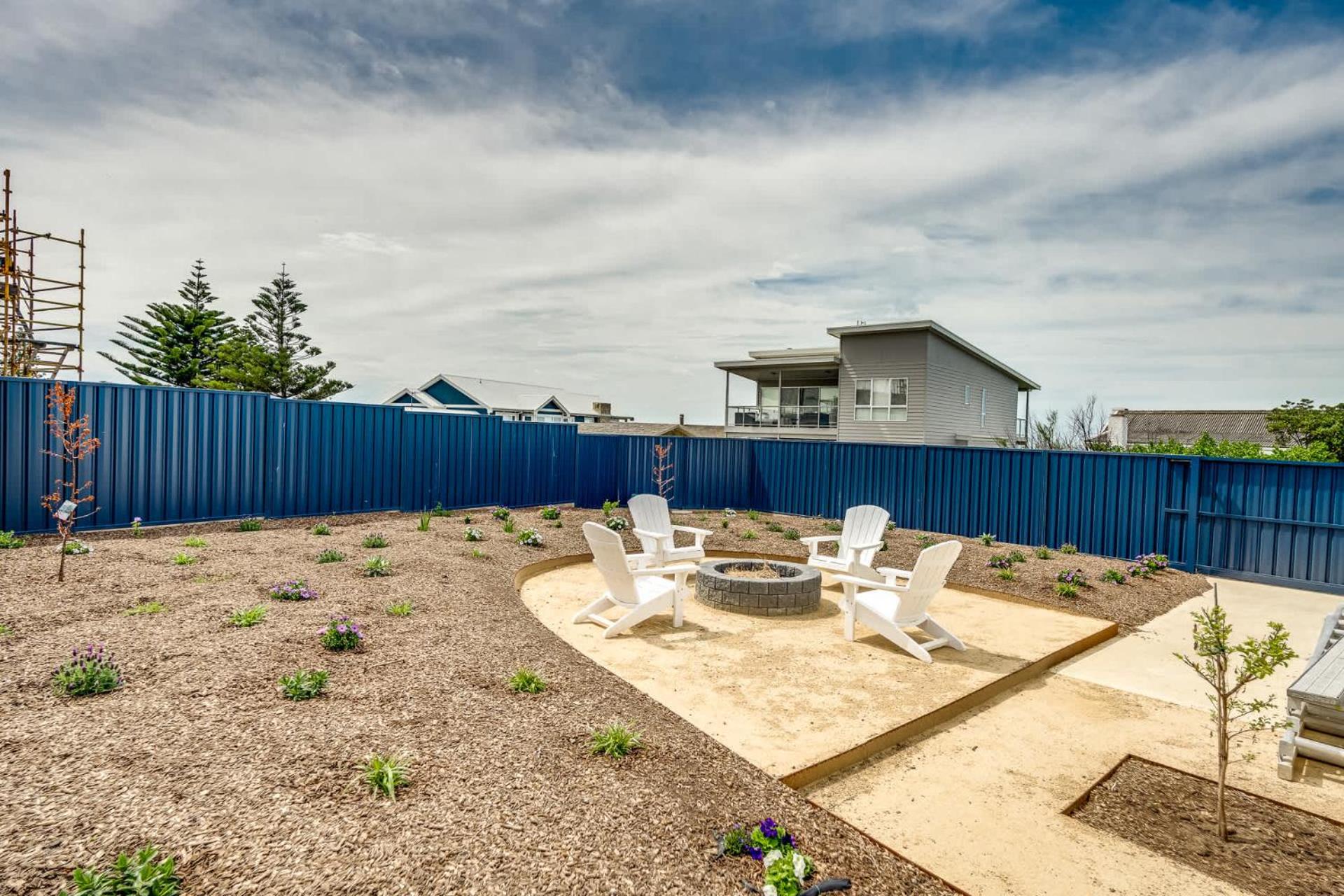 27 Seaview - Pets Negotiable - Wi-Fi - No Linen Included