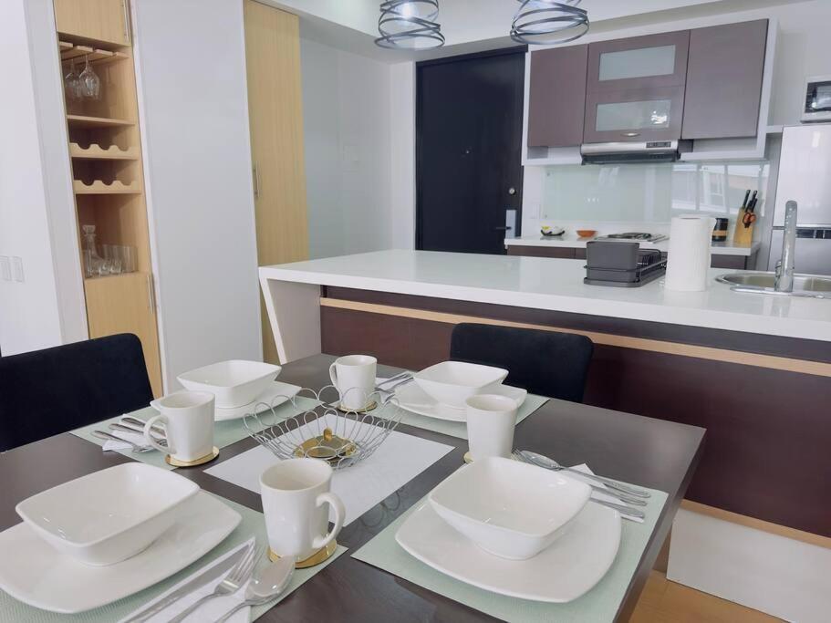 CONT 606 Céntrico y Exclusivo Apartamento