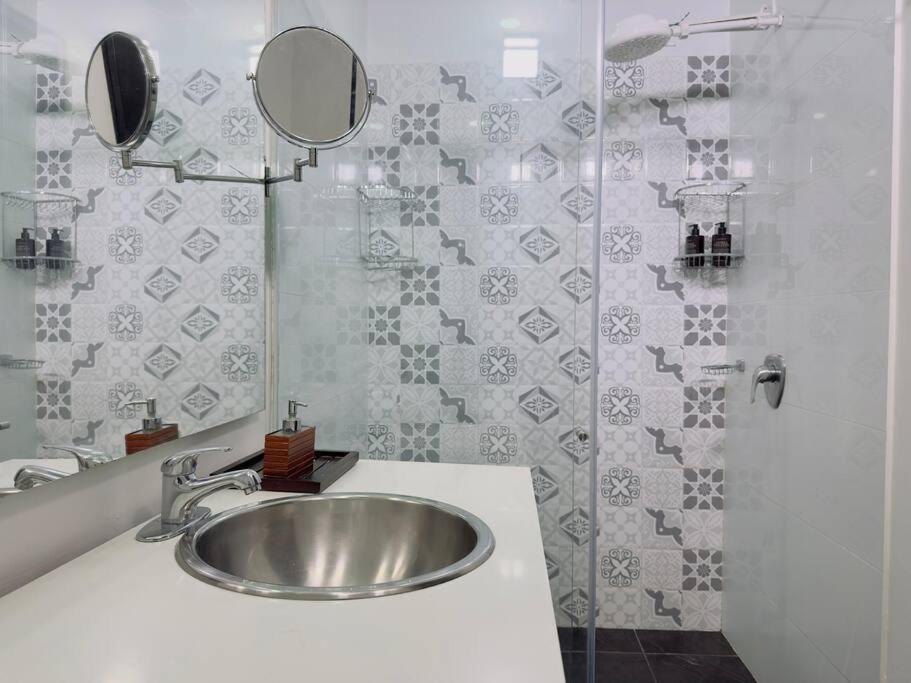 CONT 606 Céntrico y Exclusivo Apartamento
