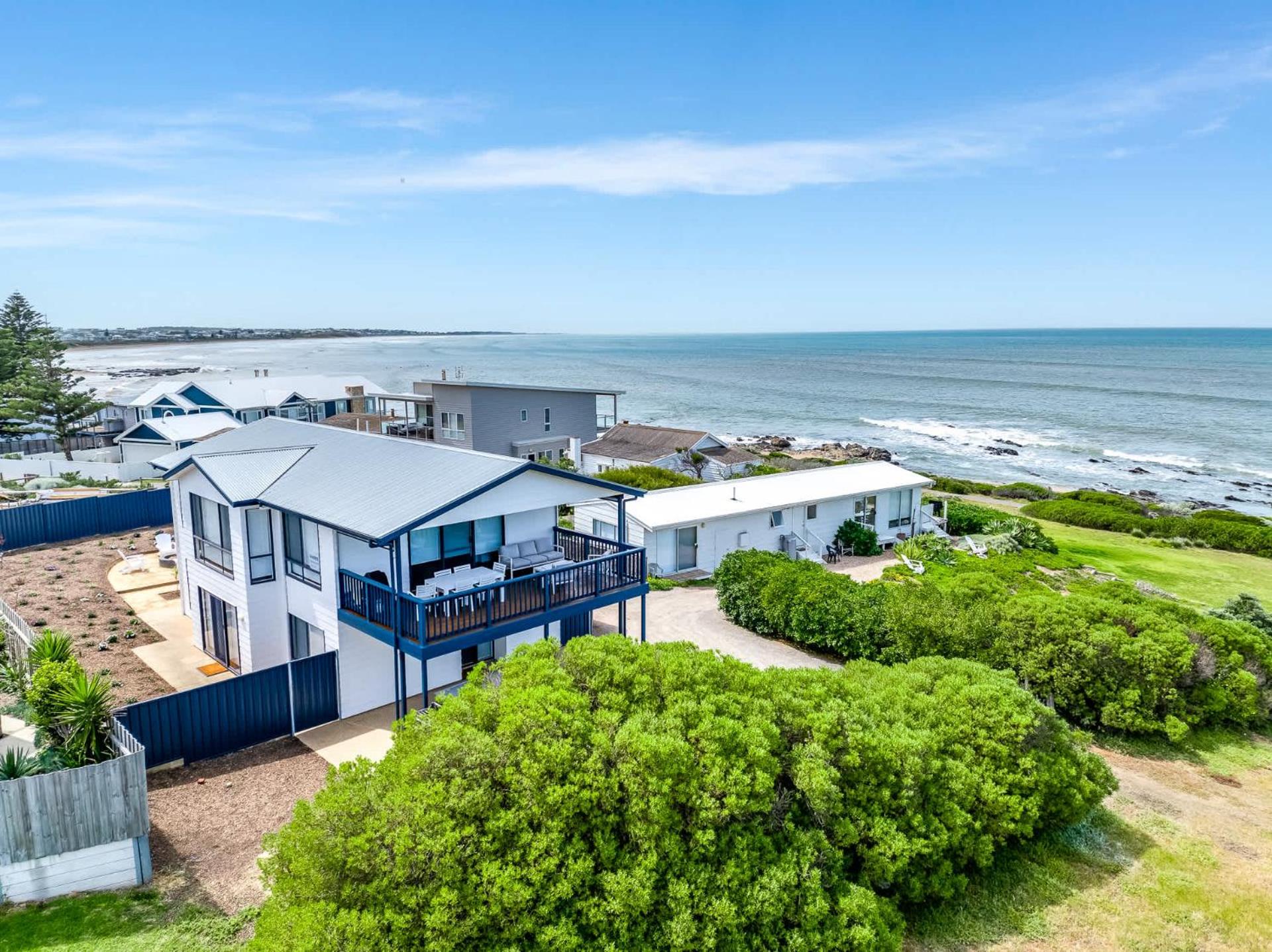 27 Seaview - Pets Negotiable - Wi-Fi - No Linen Included