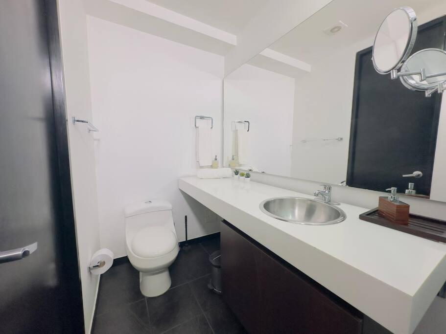 CONT 606 Céntrico y Exclusivo Apartamento