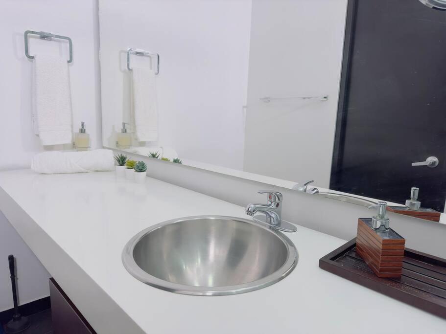 CONT 606 Céntrico y Exclusivo Apartamento
