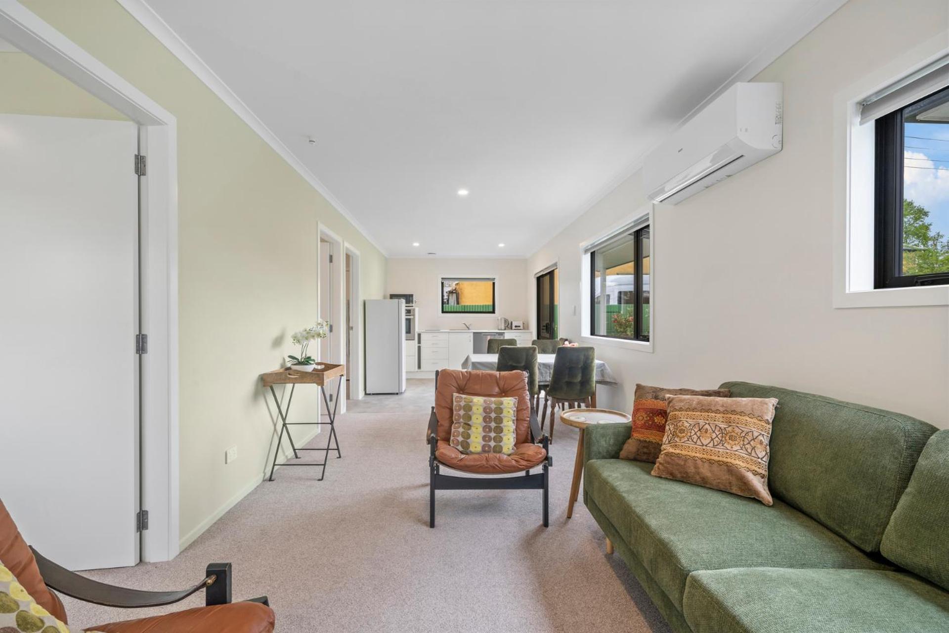 Birch Cottage - Greytown Holiday Home view 3