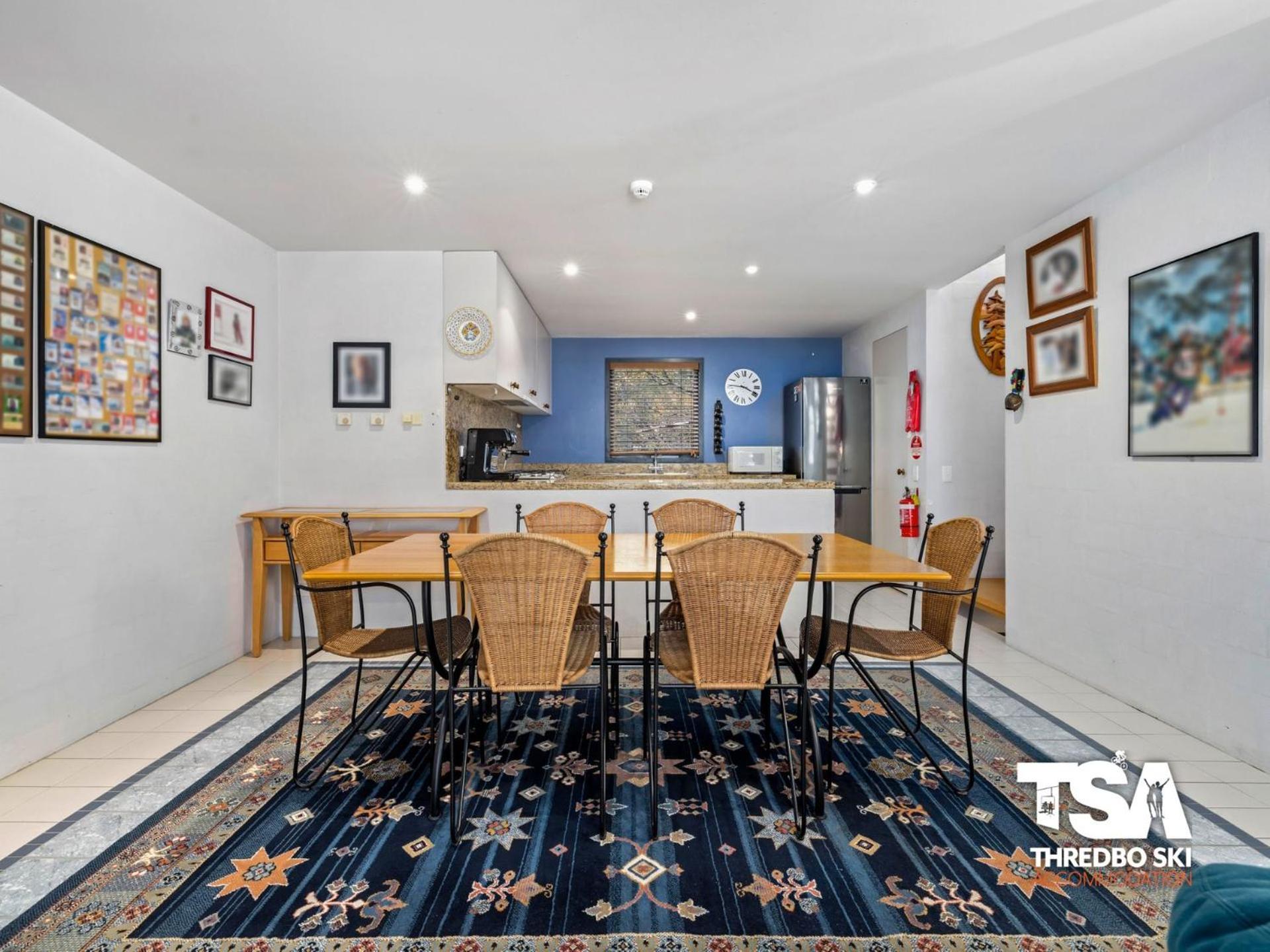 Ironmongie 3, Woodridge