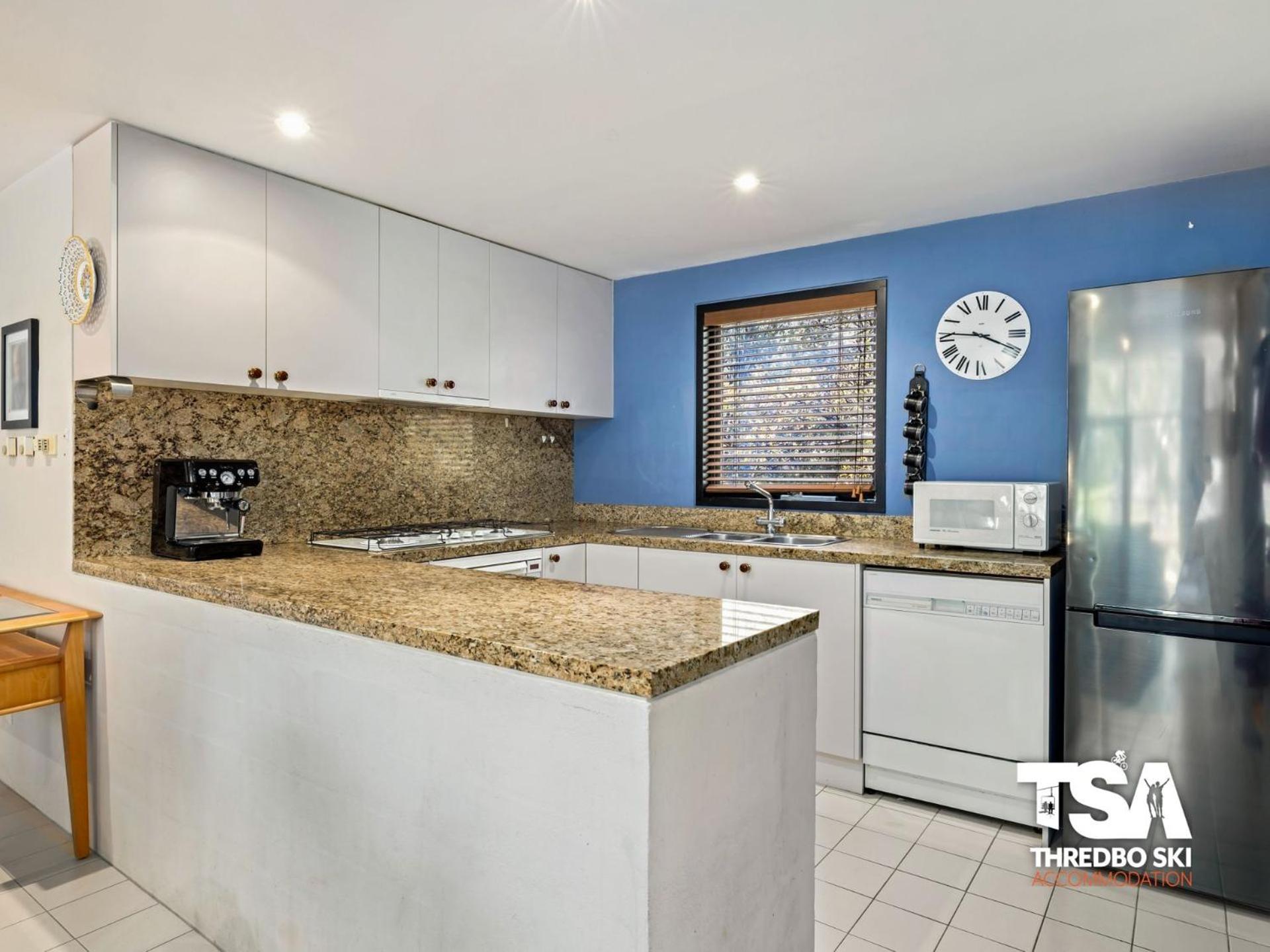 Ironmongie 3, Woodridge