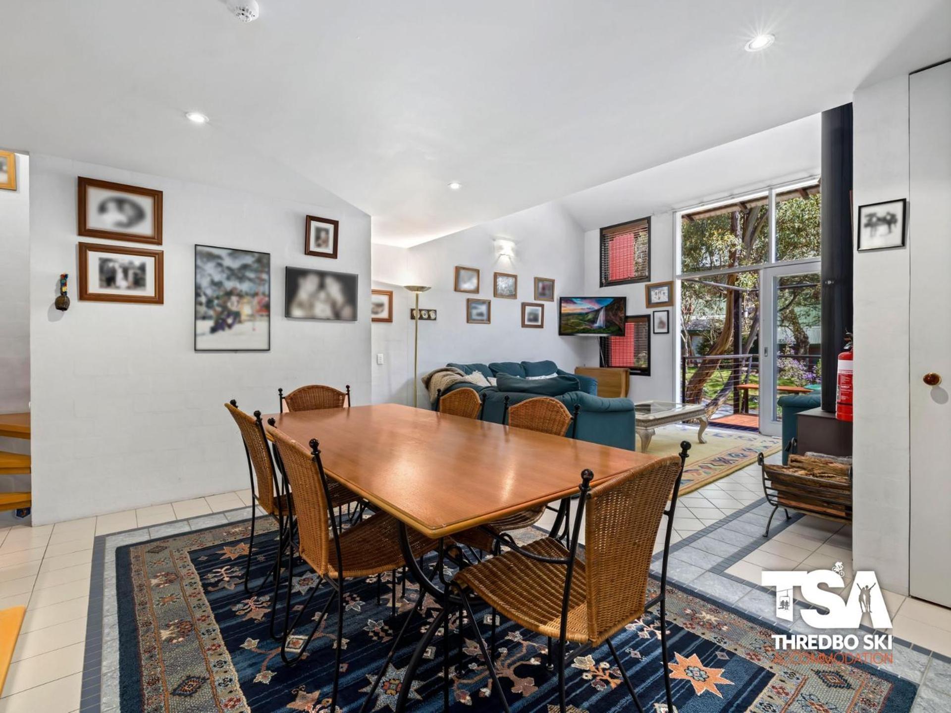 Ironmongie 3, Woodridge