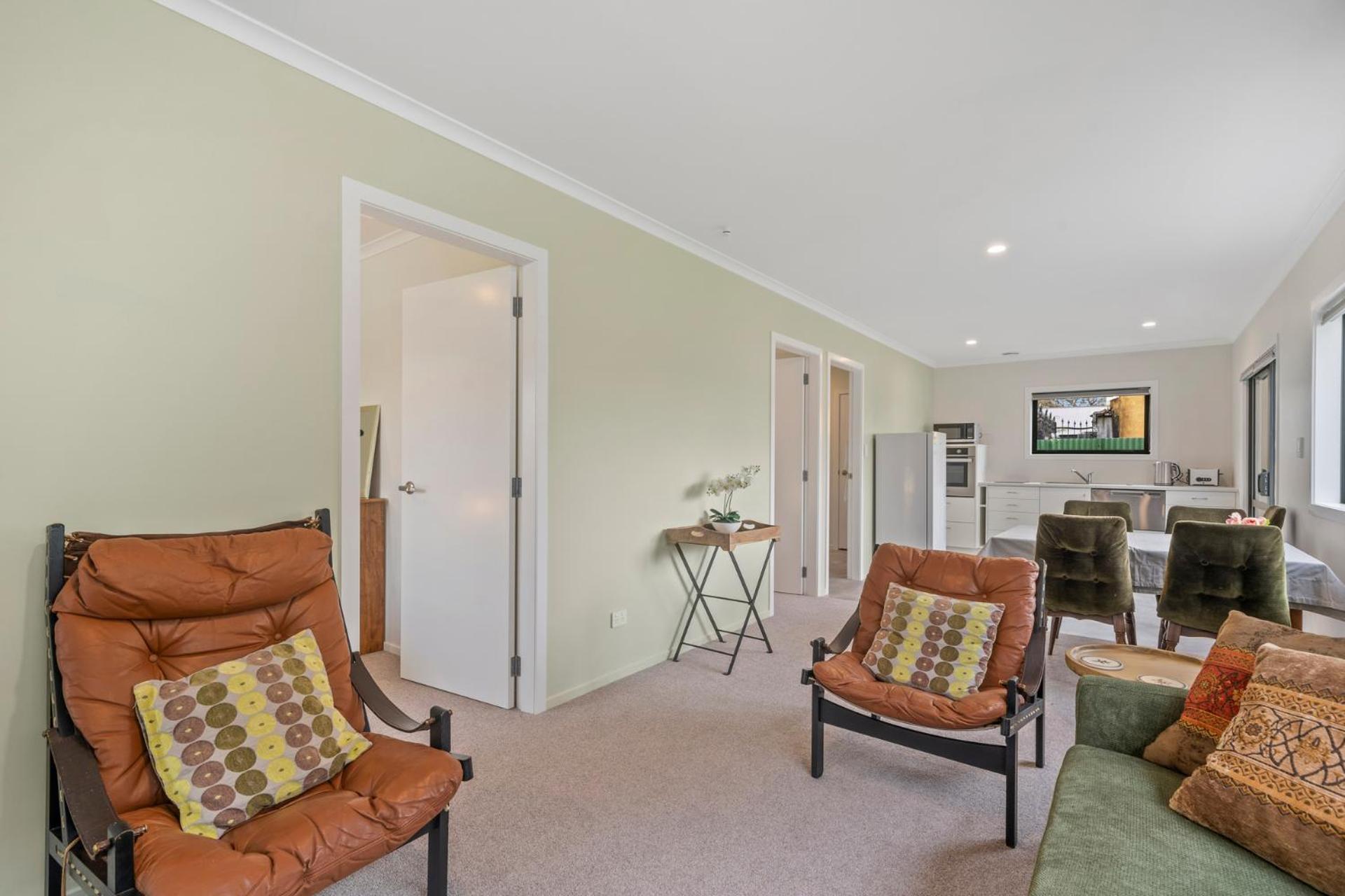 Birch Cottage - Greytown Holiday Home view 4