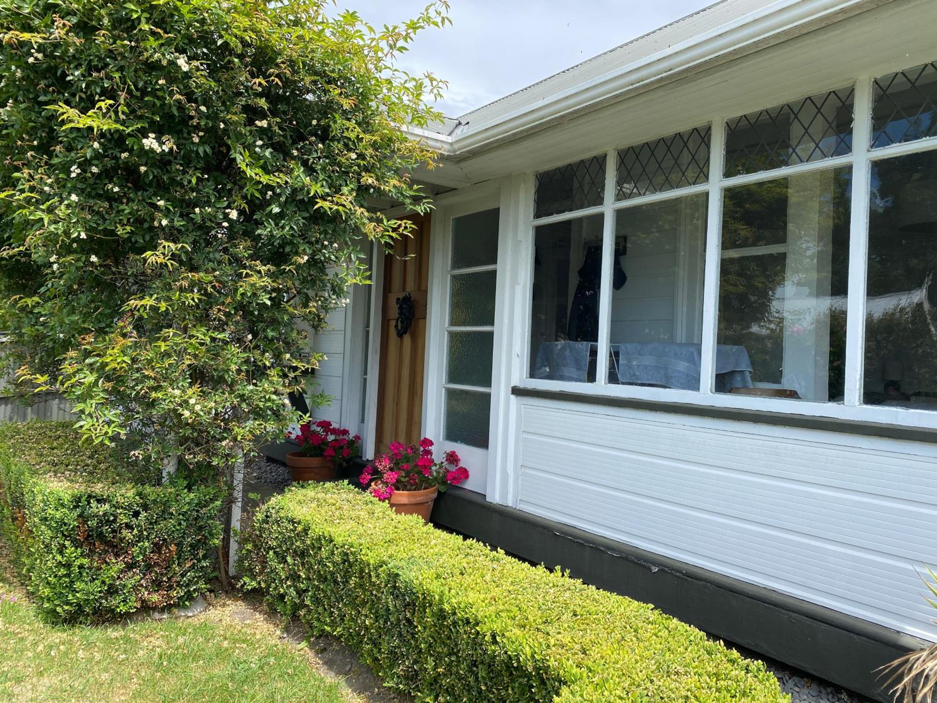 Cottage of Englefield, Central Christchurch view 3