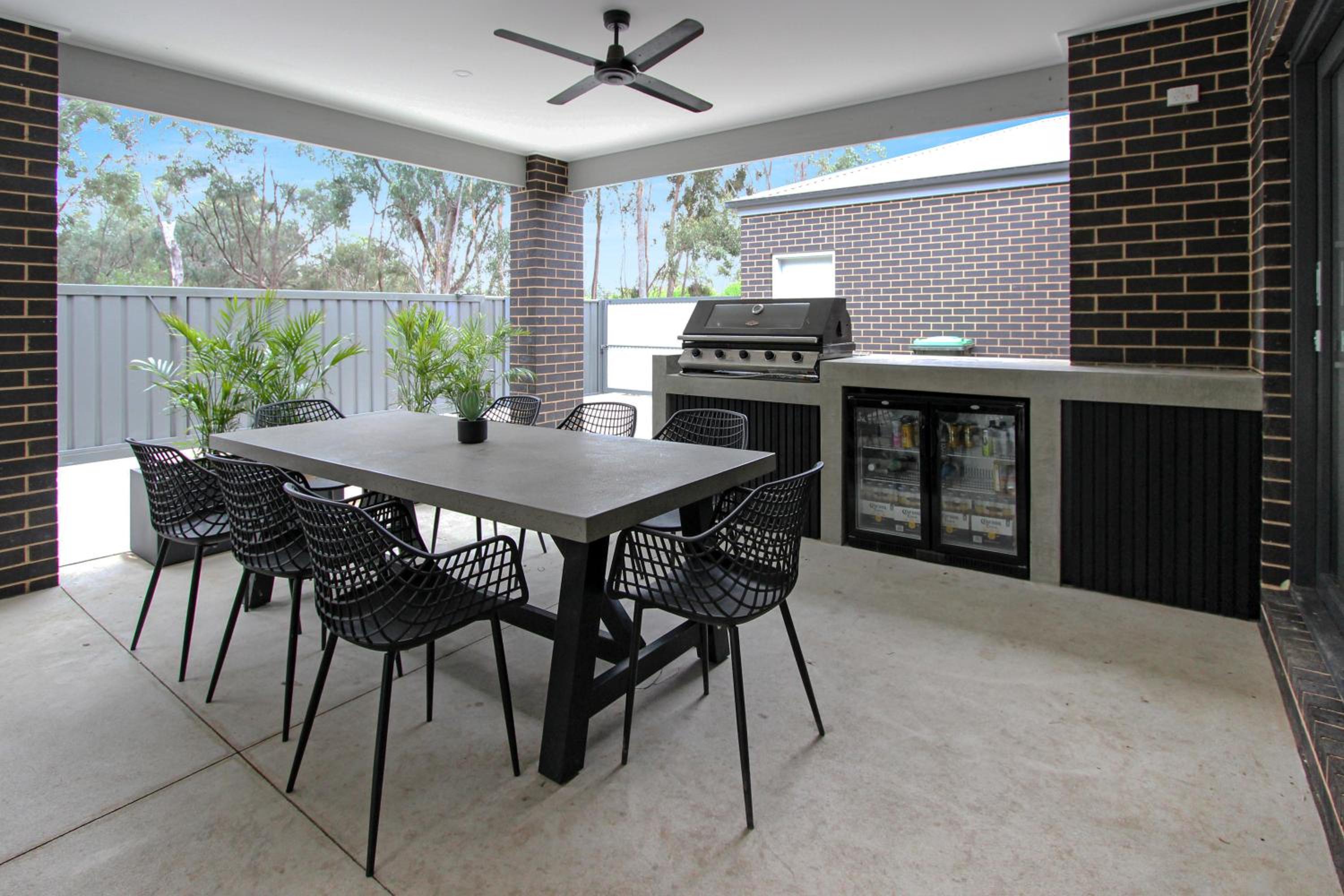 Modern retreat. Pets welcome