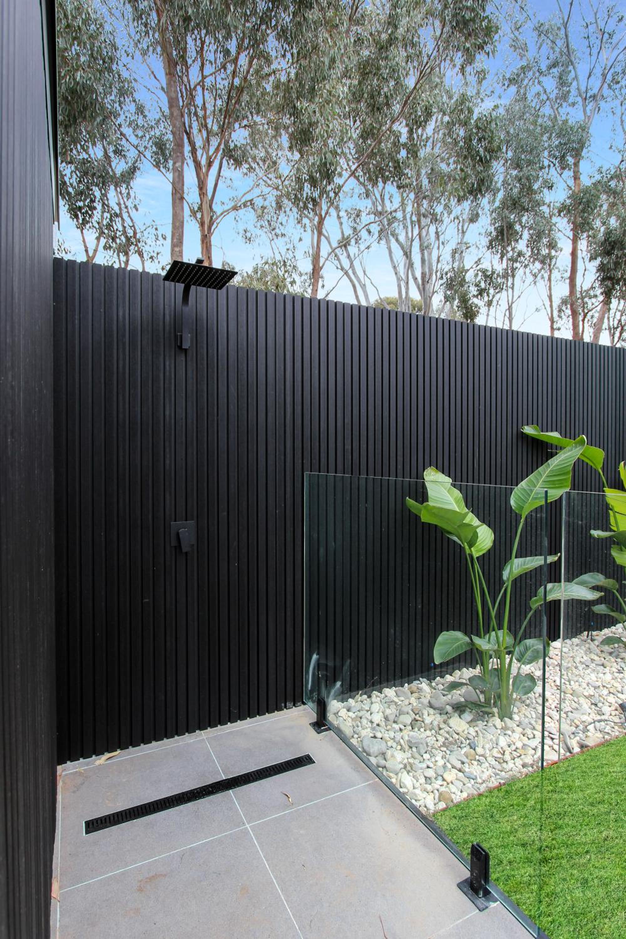 Modern retreat. Pets welcome