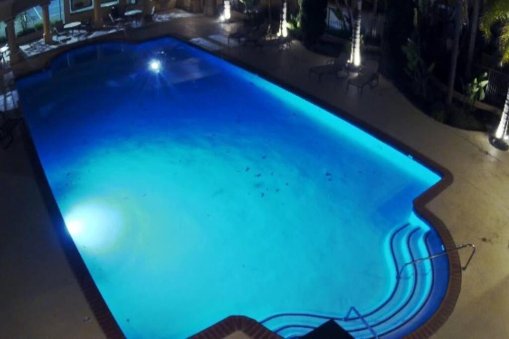 San Diego Vacations - Venetian Luxury condo La Jolla, Spa, Pool, Gym - Property Image 22