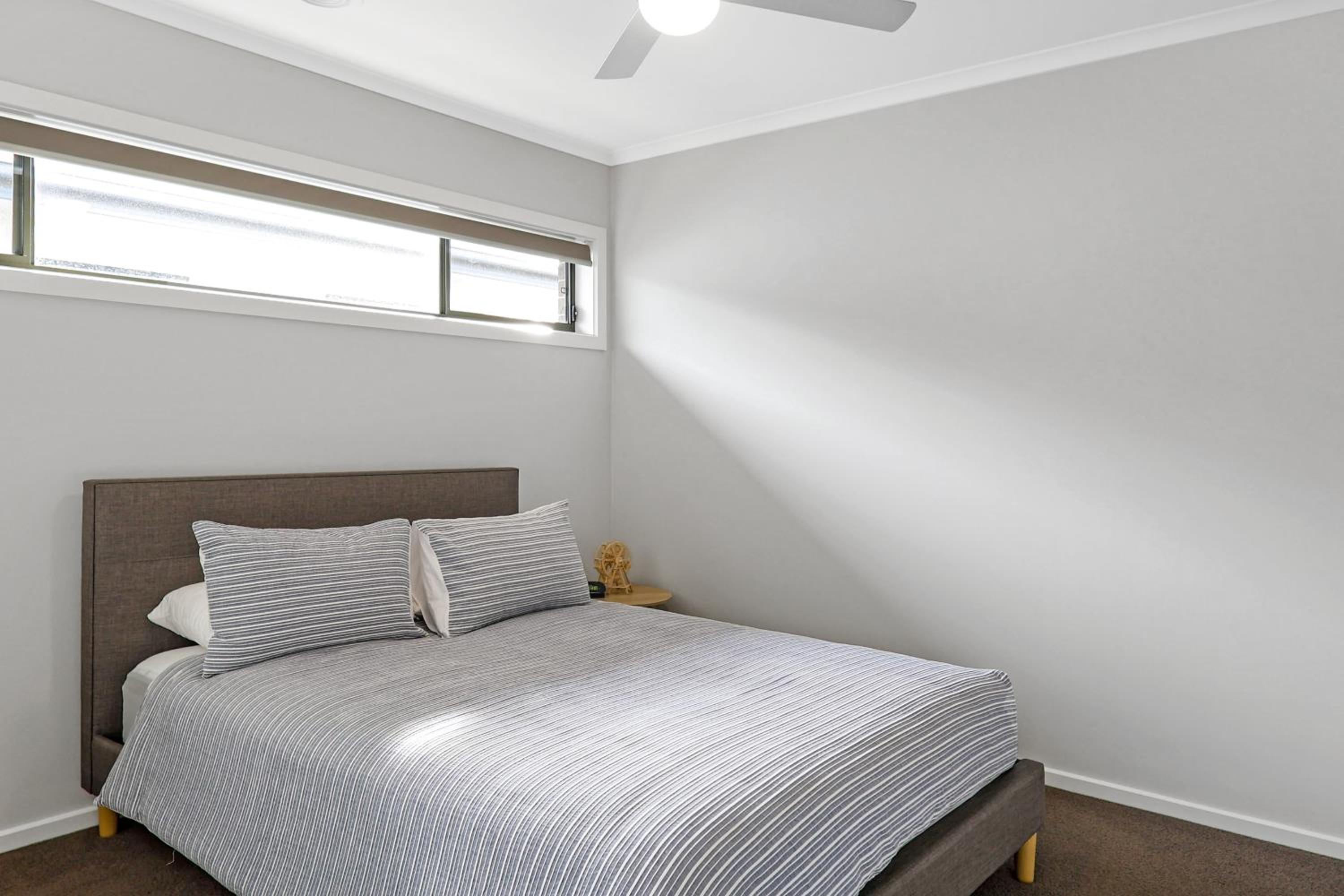 The Shore- Modern family getaway, aircon, sleeps 10, pets welcome, boat parking, Bellarine Peninsula