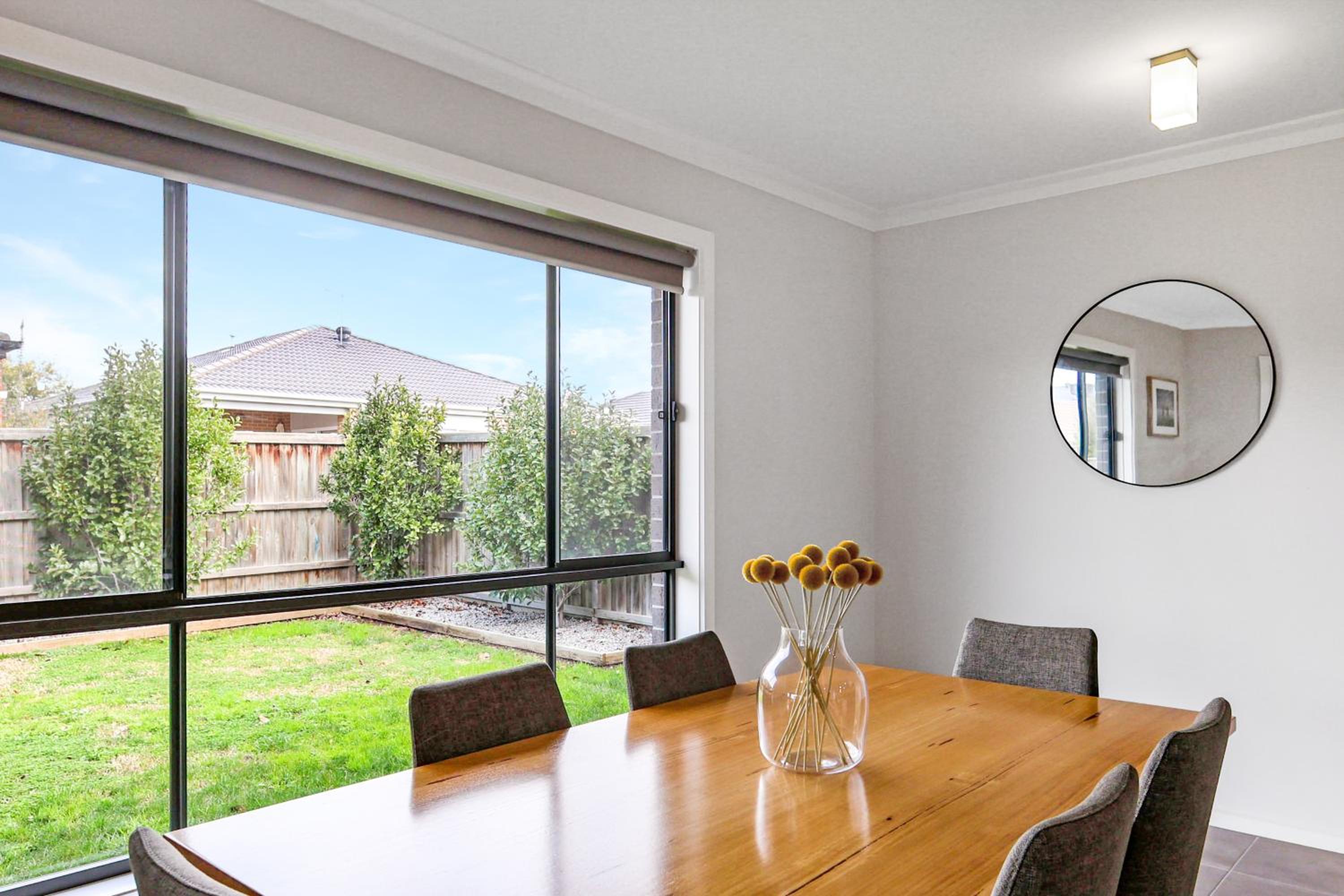 The Shore- Modern family getaway, aircon, sleeps 10, pets welcome, boat parking, Bellarine Peninsula