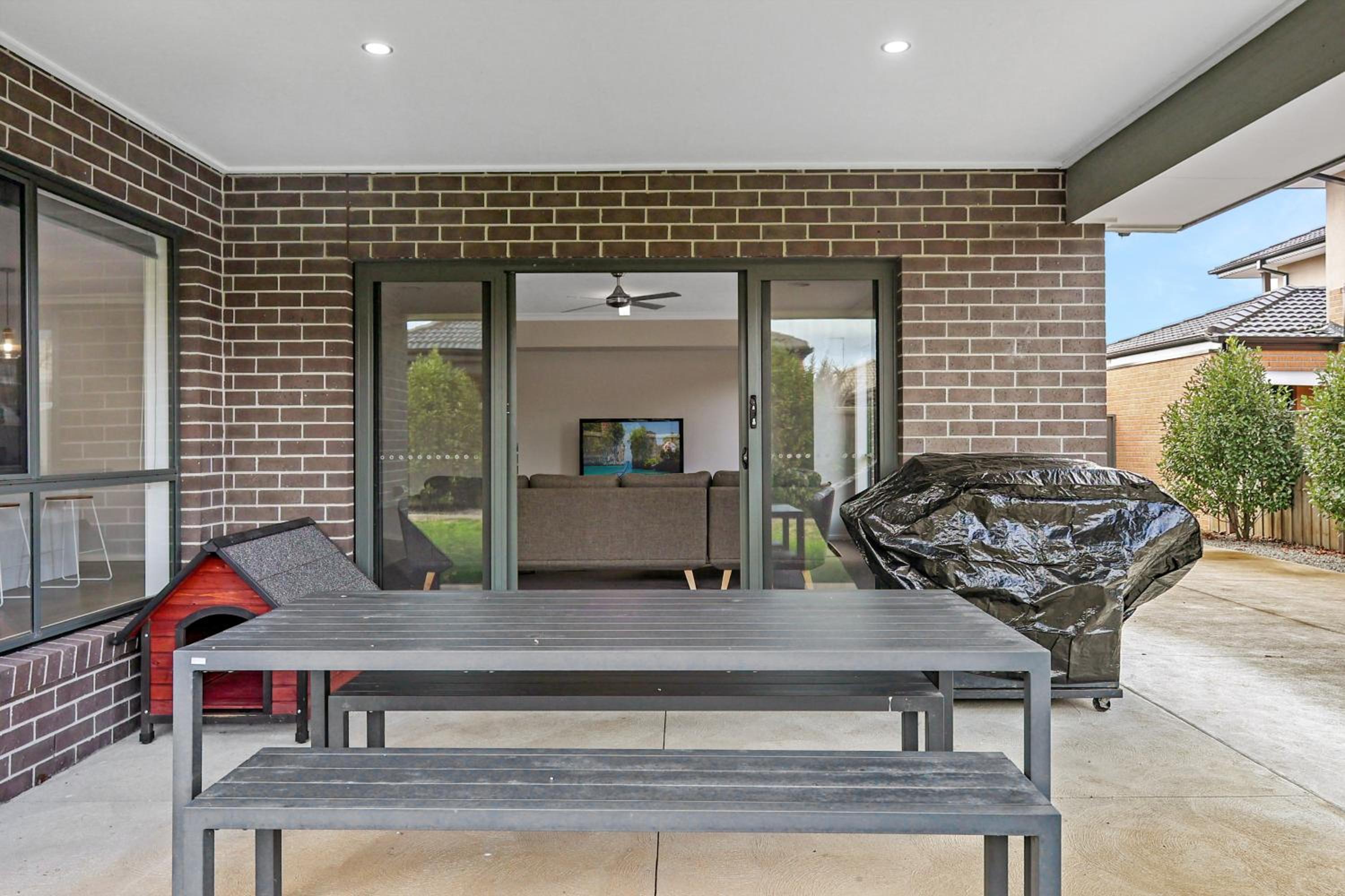 The Shore- Modern family getaway, aircon, sleeps 10, pets welcome, boat parking, Bellarine Peninsula