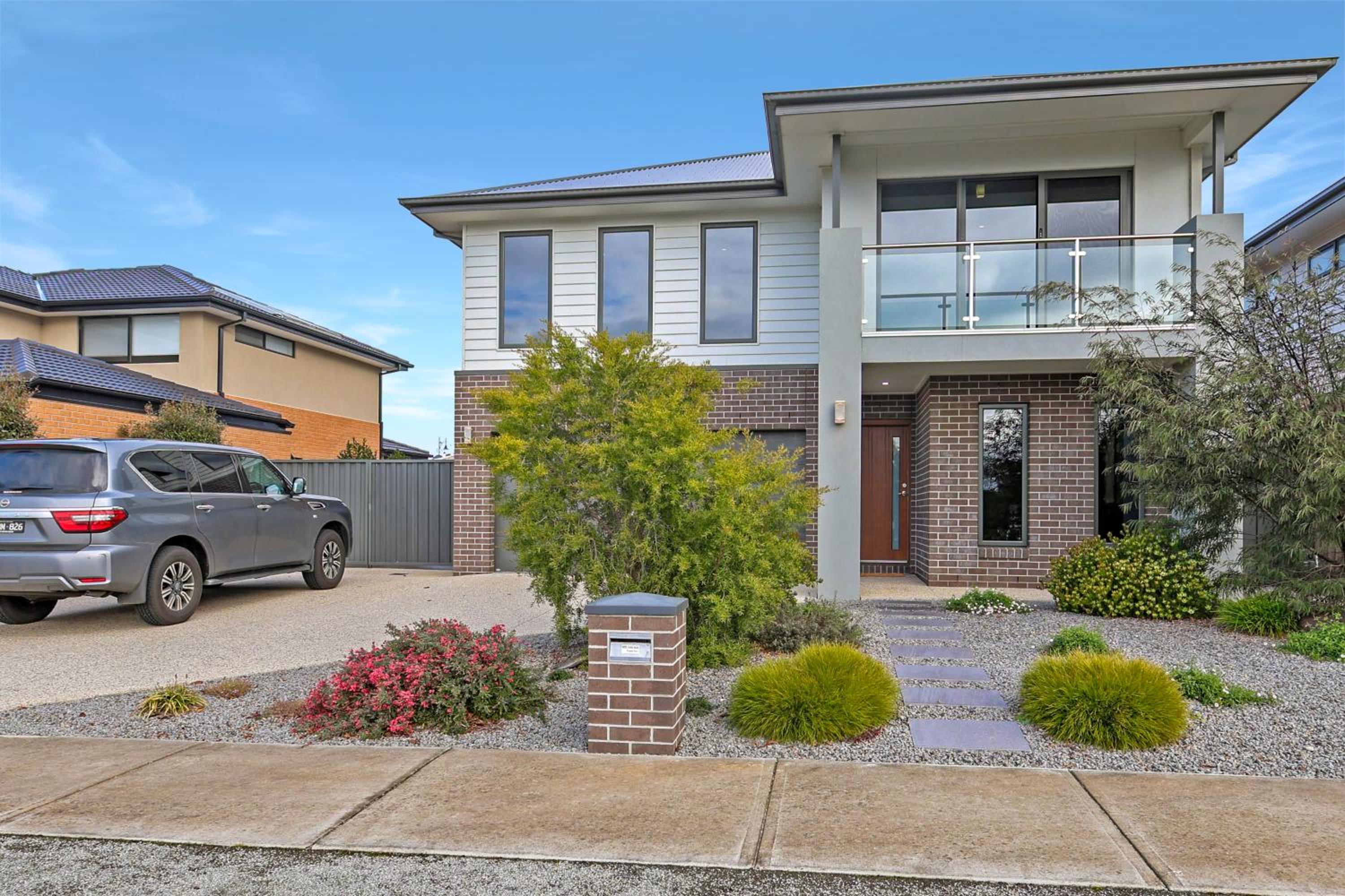 The Shore- Modern family getaway, aircon, sleeps 10, pets welcome, boat parking, Bellarine Peninsula